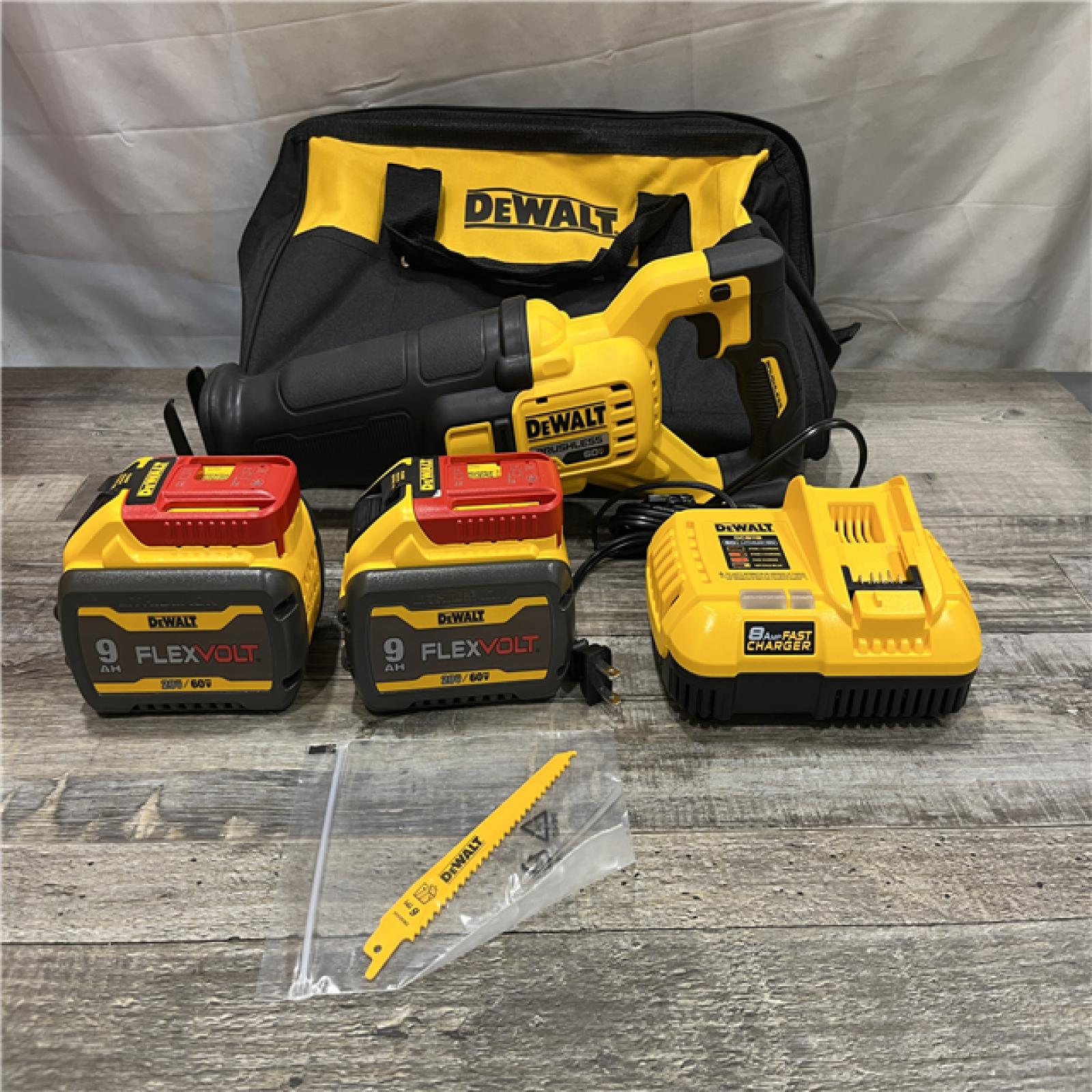 AS-IS DEWALT FLEXVOLT 60-Volt MAX Cordless Brushless Reciprocating Saw Kit
