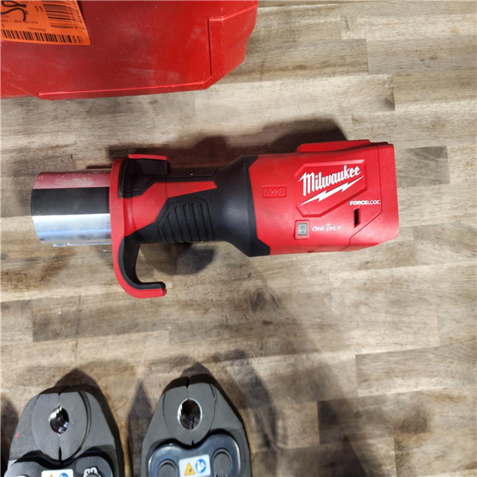 HOUSTON LOCATION - AS-IS Milwaukee 2922-22M M18 FORCE LOGIC Press Tool Kit W/ One-Key with 1/4 -7/8  Streamline ACR Jaws