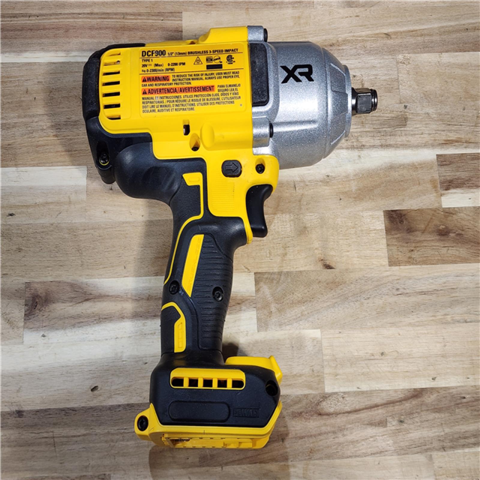 HOUSTON LOCATION - AS-IS DEWALT 20V MAX* XR 1/2 High Torque Impact Wrench W/ BATTERY & CHARGER