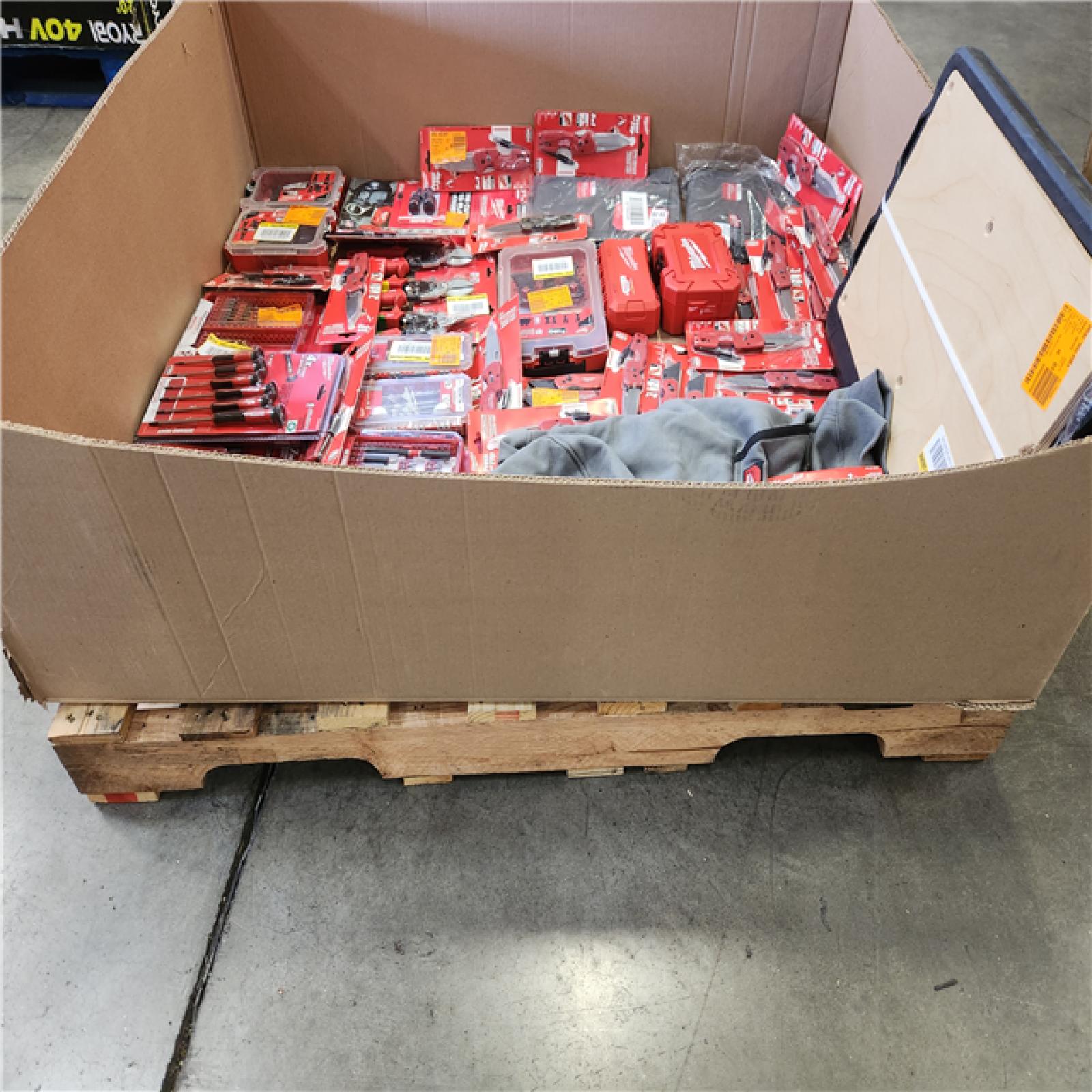 Phoenix AS-IS Mixed Milwaukee Pallet