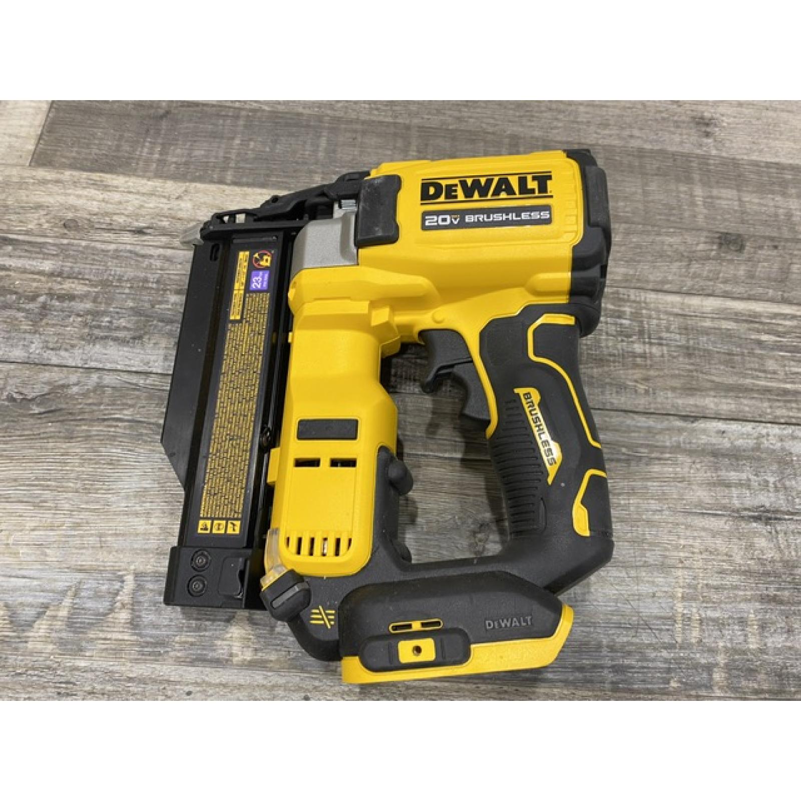 AS-IS DEWALT ATOMIC 20V MAX Lithium Ion Cordless 23 Gauge Pin Nailer Kit