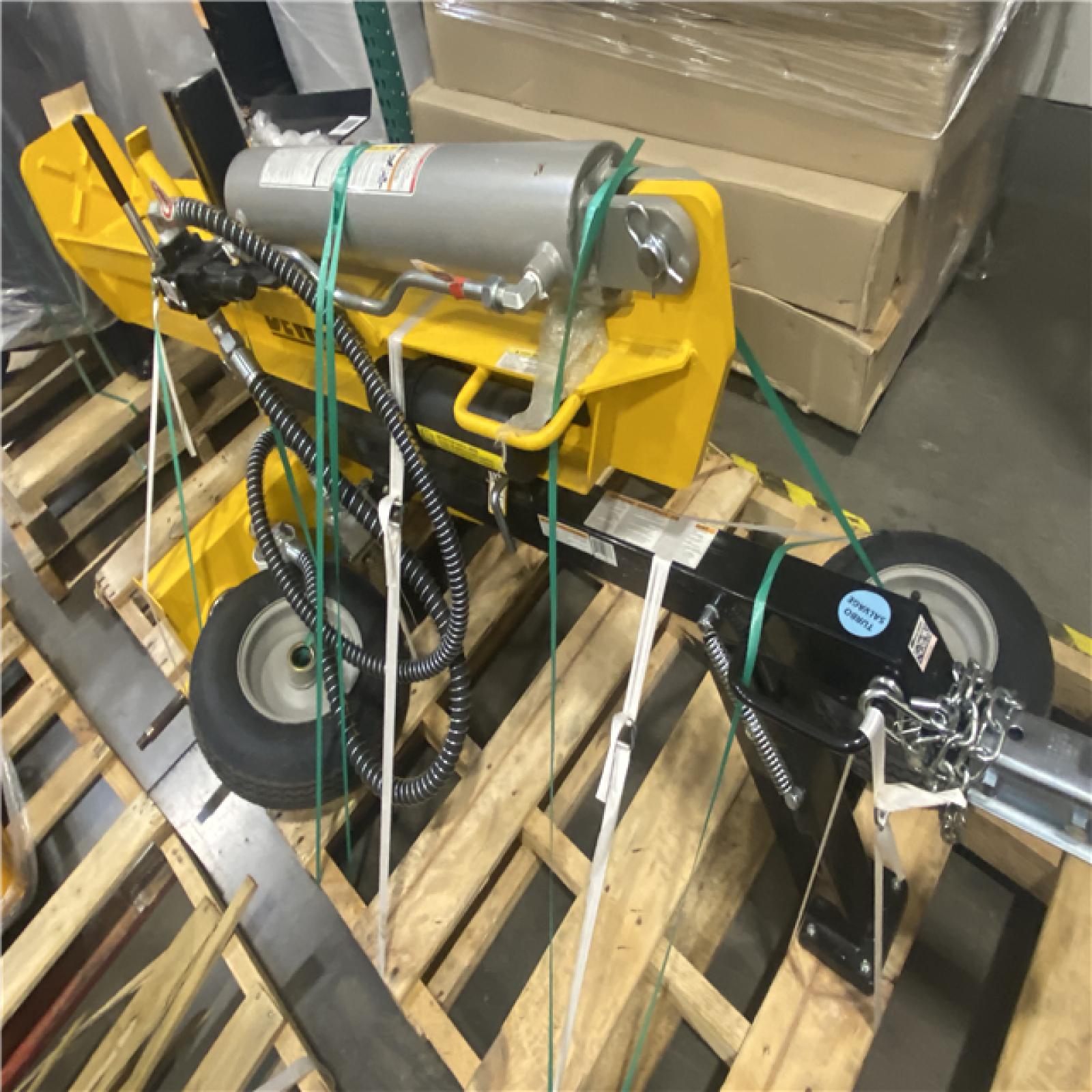 Dallas Location - As-Is DEWALT 28 Ton 196cc 6.5HP Log Splitter