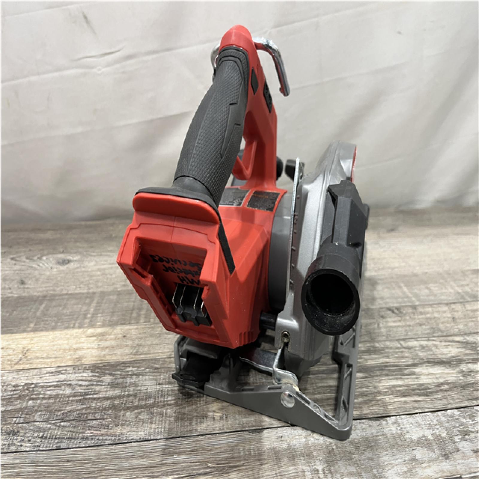 AS-IS Milwaukee FUEL 18V Lithium-Ion Brushless Cordless 7-1/4 in. Circular Saw (Tool-Only)