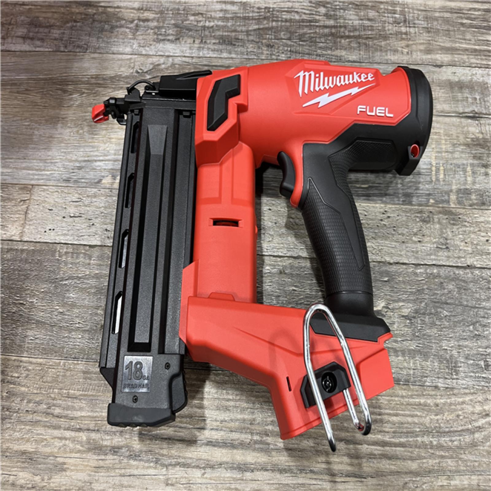 AS-IS Milwaukee FUEL GEN II 18-Volt 18-Gauge Lithium-Ion Brushless Cordless Brad Nailer Kit