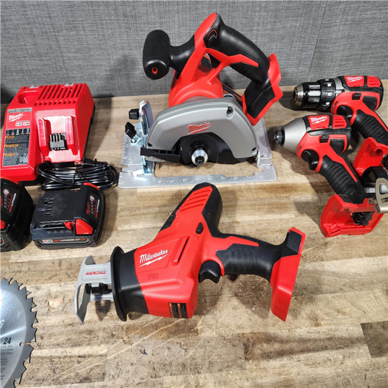 HOUSTON LOCATION - AS-IS (APPEARS LIKE NEW) M18 18V Lithium-Ion Cordless Combo Kit (5-Tool) with (1) 3.0Ah and (1) 1.5Ah Battery  (1) Charger  (1) Tool Bag