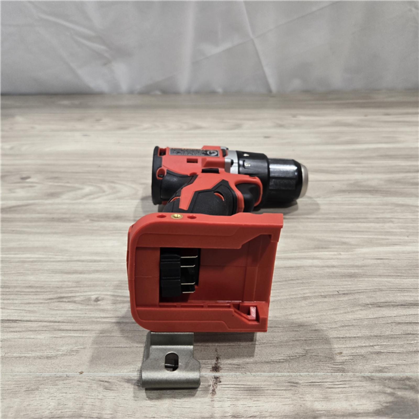 AS-IS Milwaukee 3601-22CT M18 18V Drill/Driver Kit