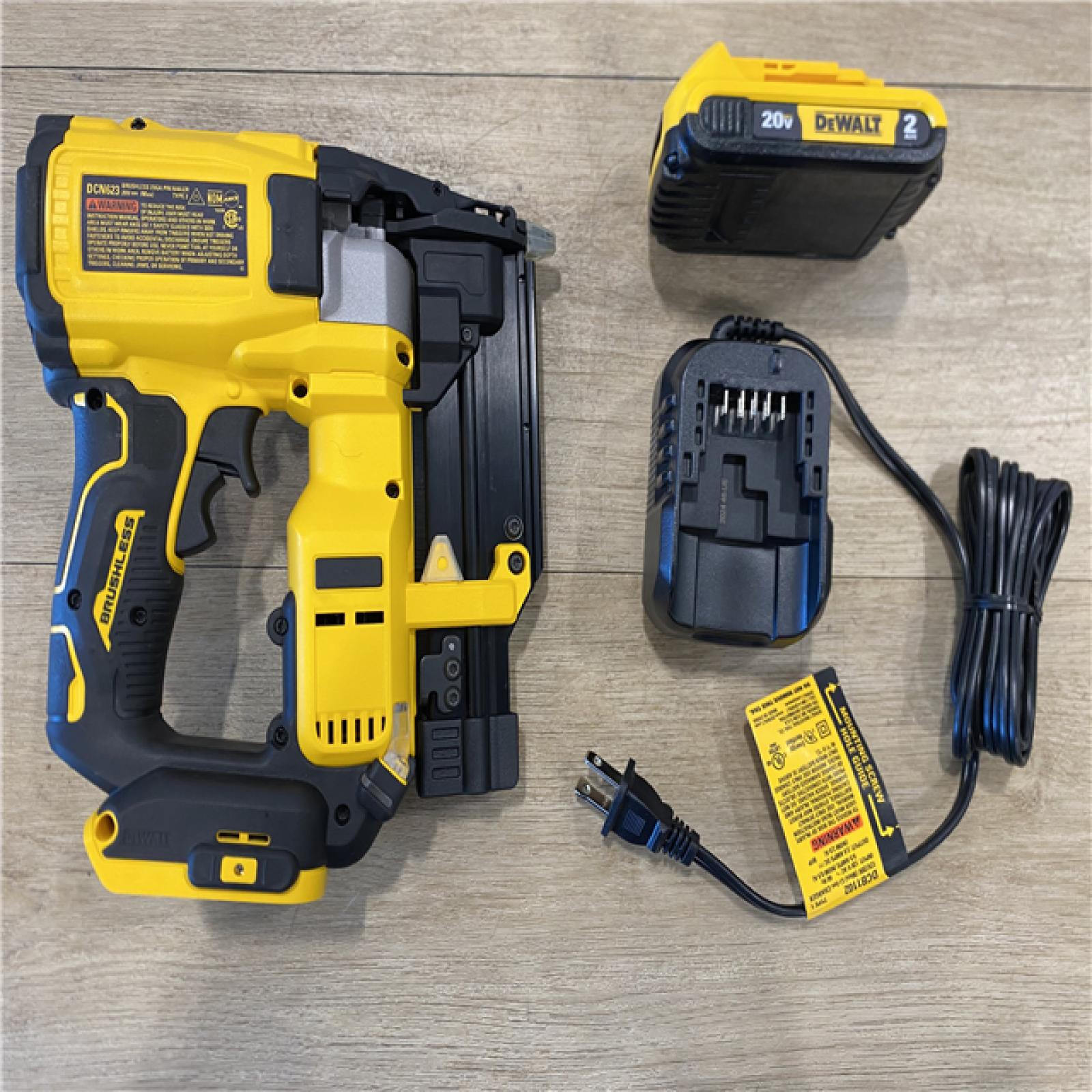 AS-IS DEWALT ATOMIC 20V MAX Lithium Ion Cordless 23 Gauge Pin Nailer Kit