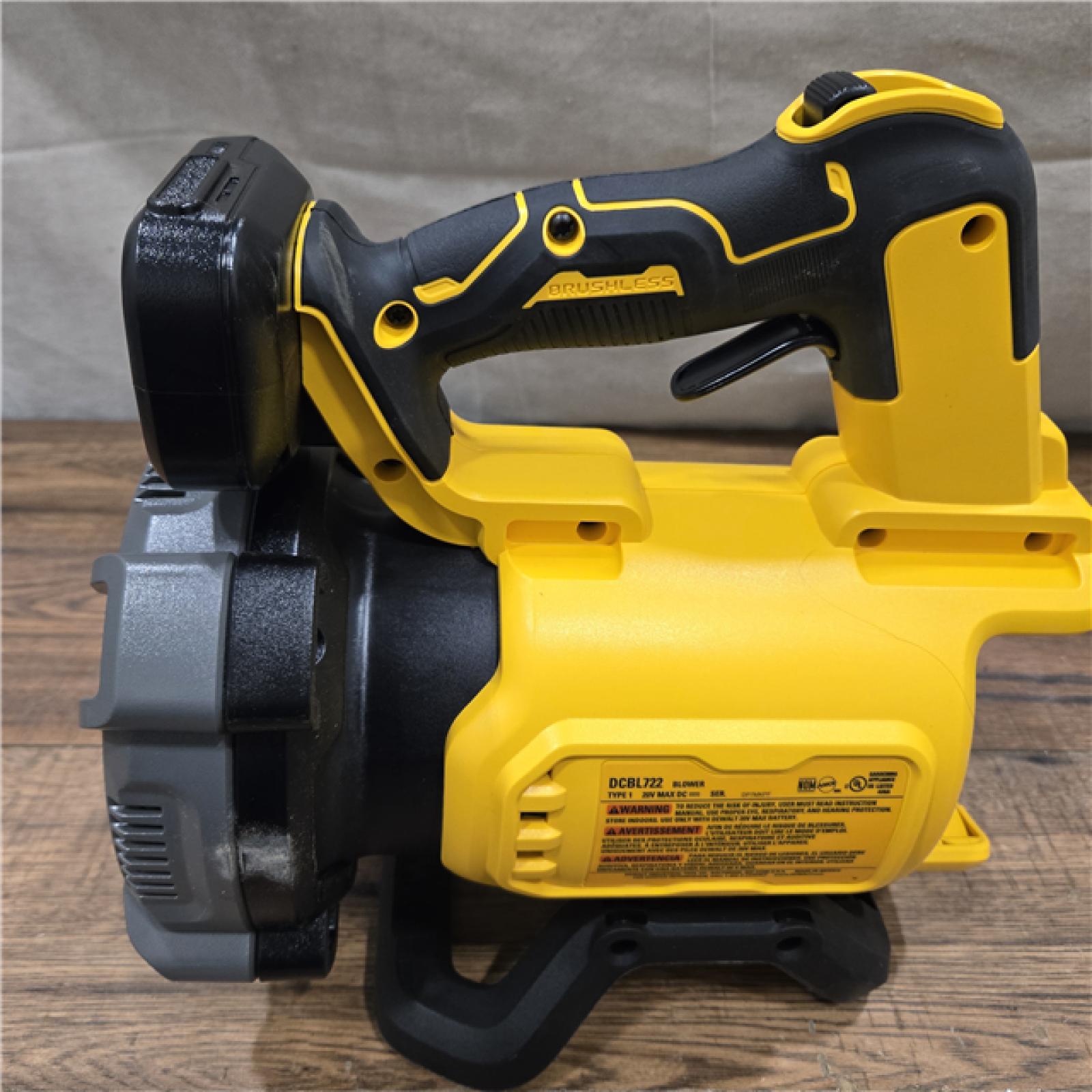 AS-IS DeWalt Brushless Cordless Battery Powered Handheld Leaf Blower KIT