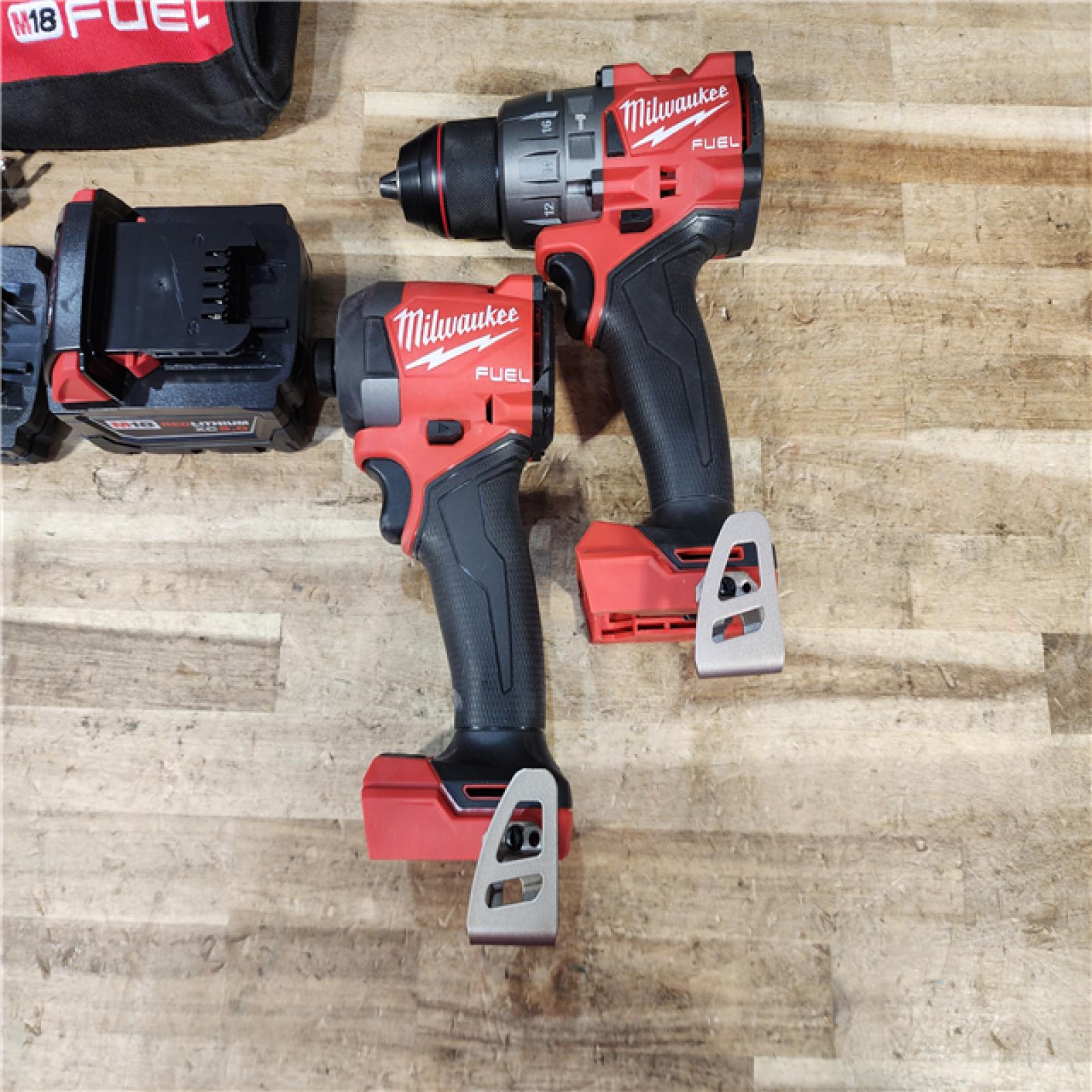 HOUSTON LOCATION - AS - IS Milwaukee 2 Tool Combo Kit W/ (2) Battery & Charger