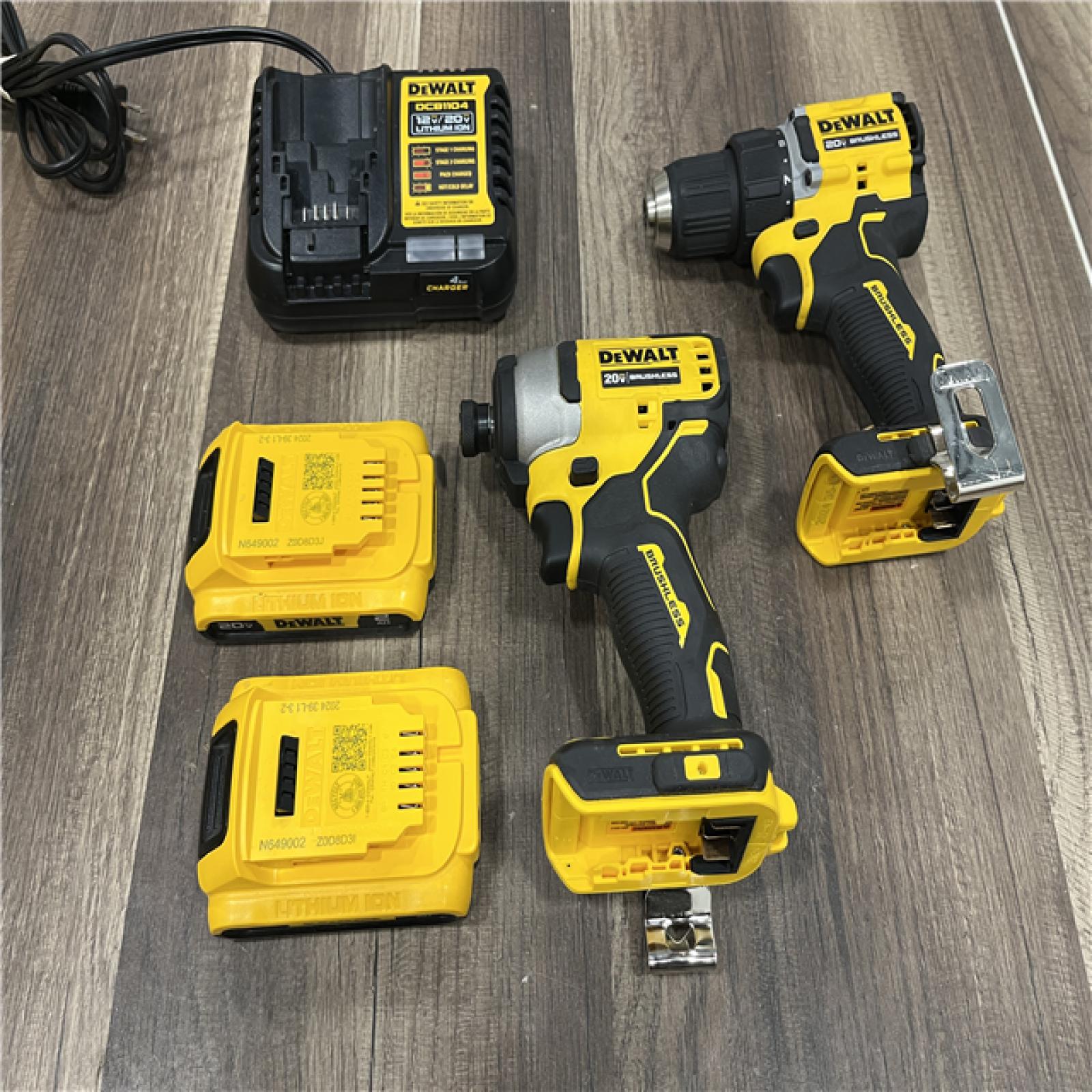 GOOD Dewalt DCK225D2 20V MAX ATOMIC Brushless Compact Lithium-Ion 1/2 in. Cordless Drill Driver and 1/4 in. Impact Driver Combo Kit with 2 Batteries 2 Ah