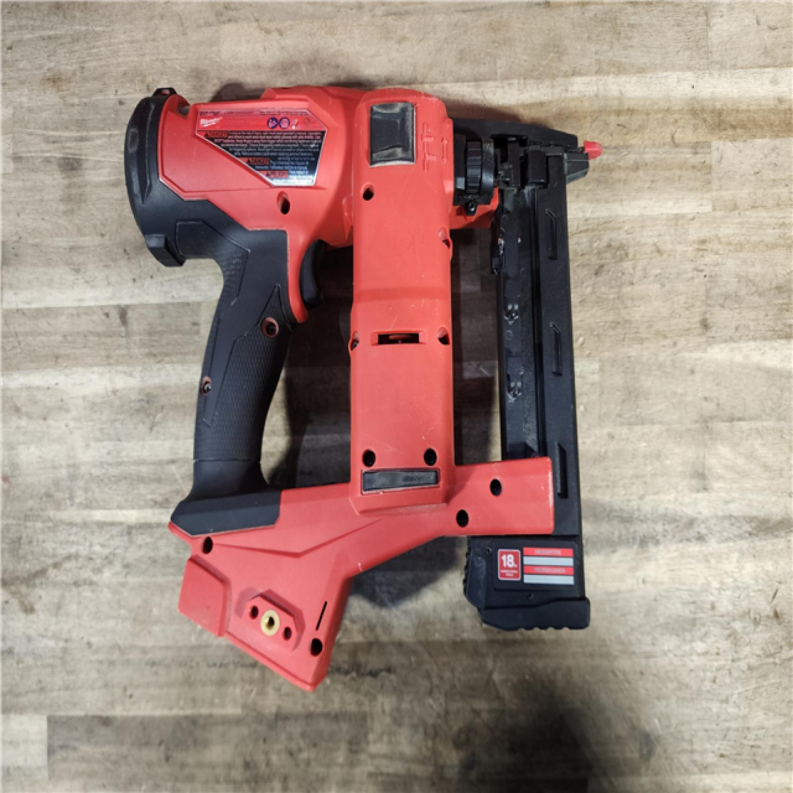 HOUSTON LOCATION - AS-IS MILWAUKEE FUEL 18-Volt Lithium-Ion Brushless Cordless 18-Gauge 1/4 in. Narrow Crown Stapler (Tool-Only)