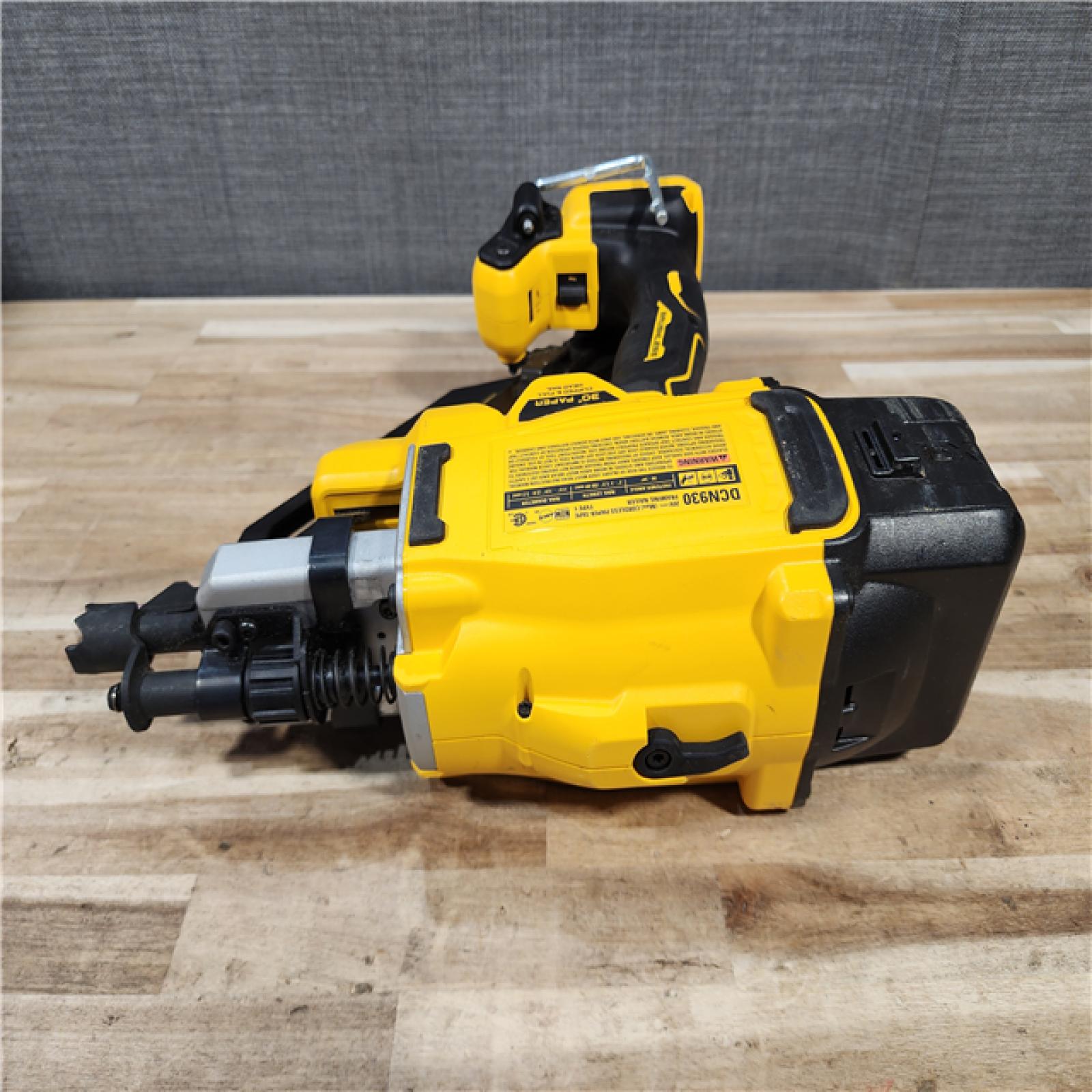 HOUSTON LOCATION - AS-IS DEWALT 20V 30 Degree Cordless Framing Nailer (Tool-Only)