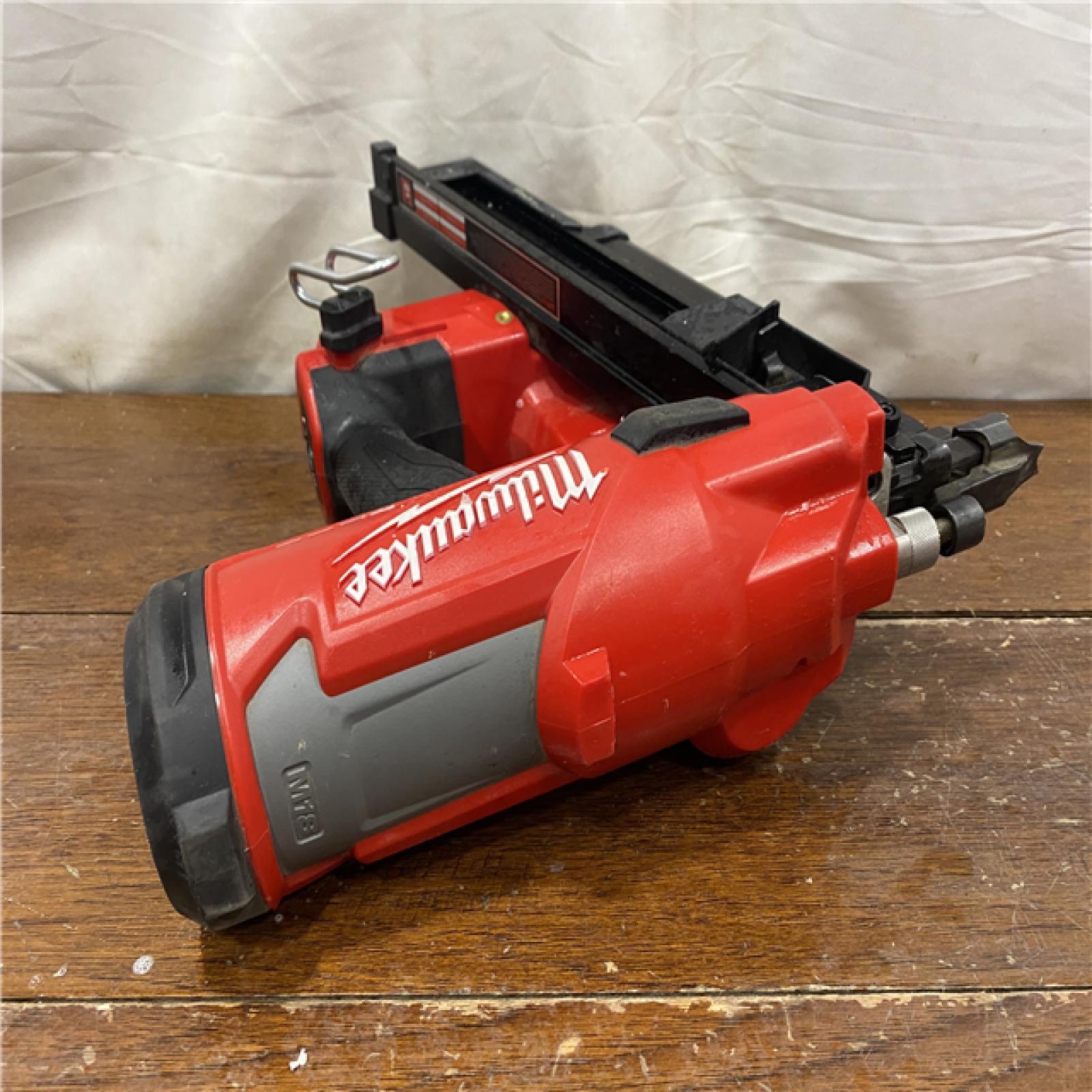 AS-IS Milwaukee 2744-20 M18 FUEL 3-1/2 in. 18-Volt 21-Degree Lithium-Ion Brushless Cordless Framing Nailer (Tool-Only)