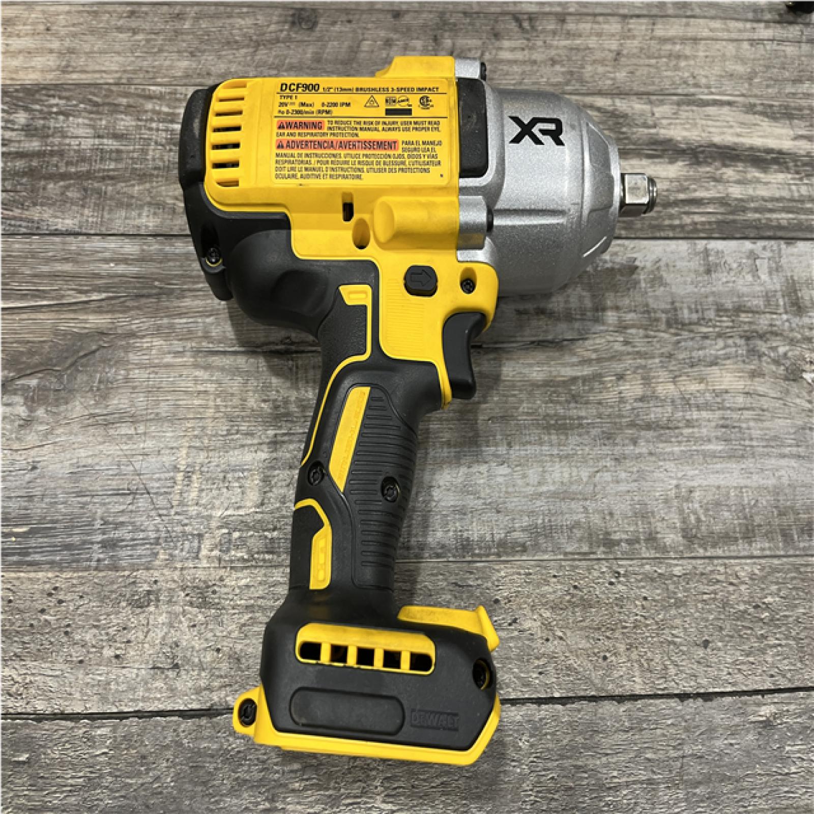 AS-IS DEWALT 20V MAX Lithium-Ion Cordless 1/2 in. Impact Wrench Kit