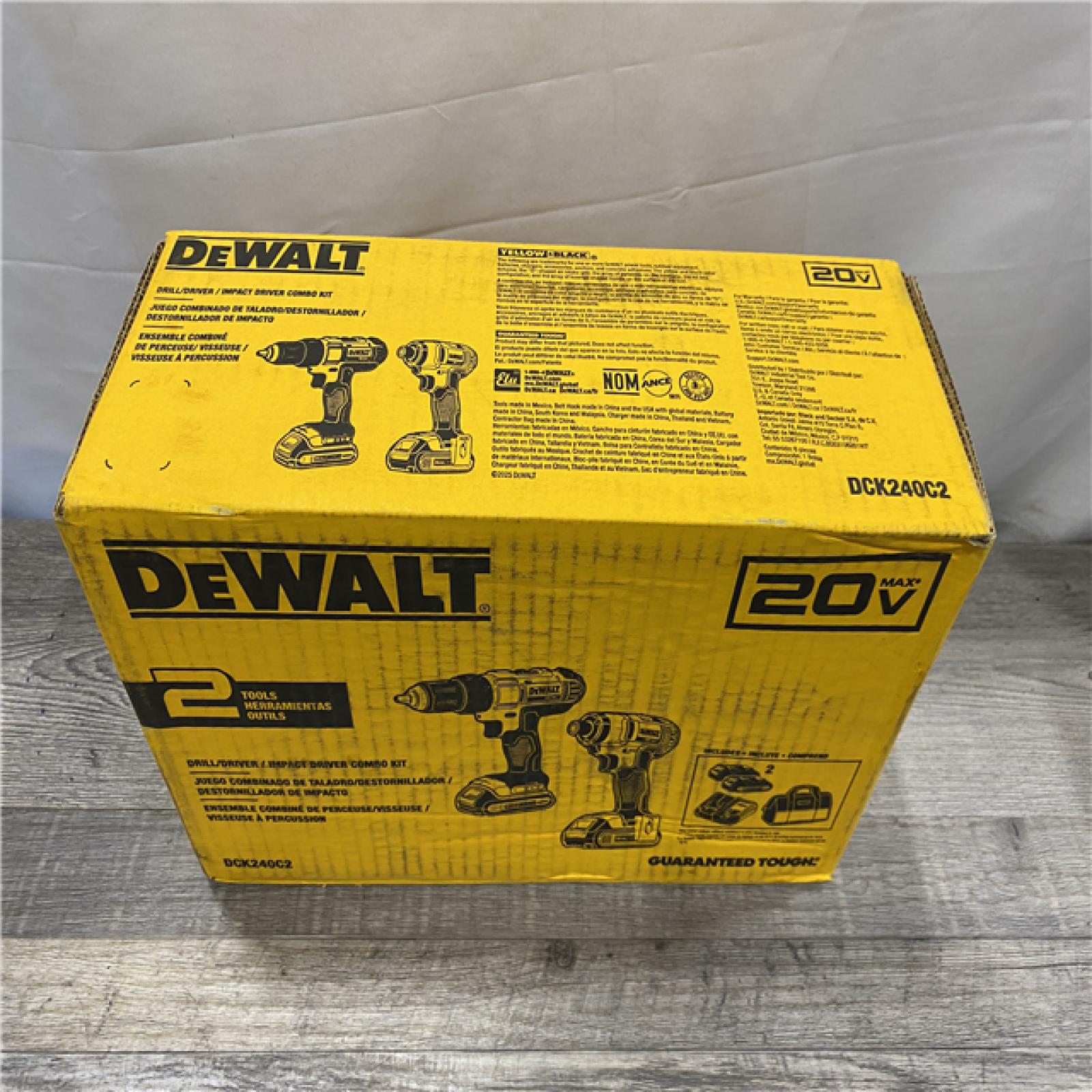 NEW - DEWALT 20V MAX Cordless Drill/Impact 2 Tool Combo Kit