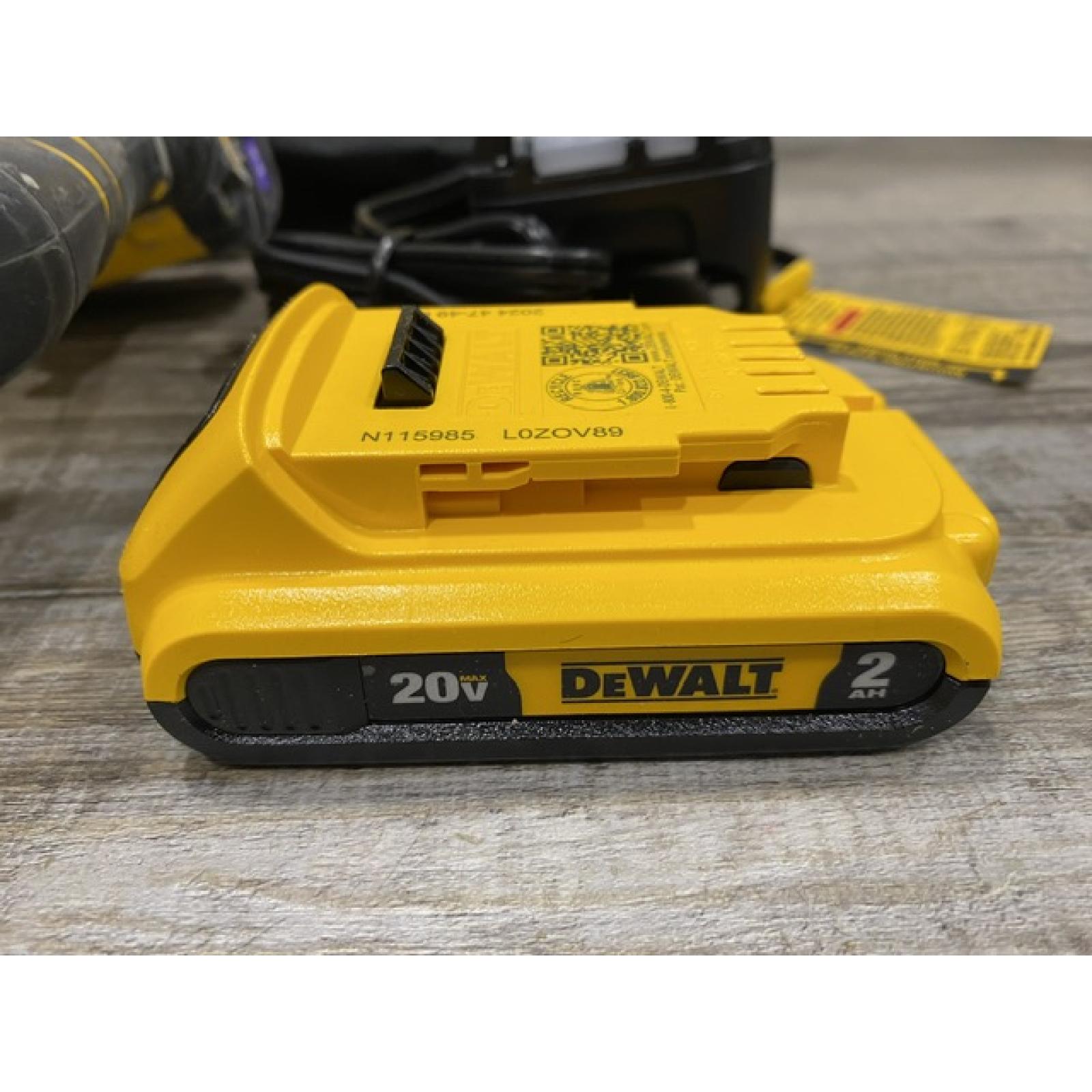 AS-IS DEWALT ATOMIC 20V MAX Lithium Ion Cordless 23 Gauge Pin Nailer Kit