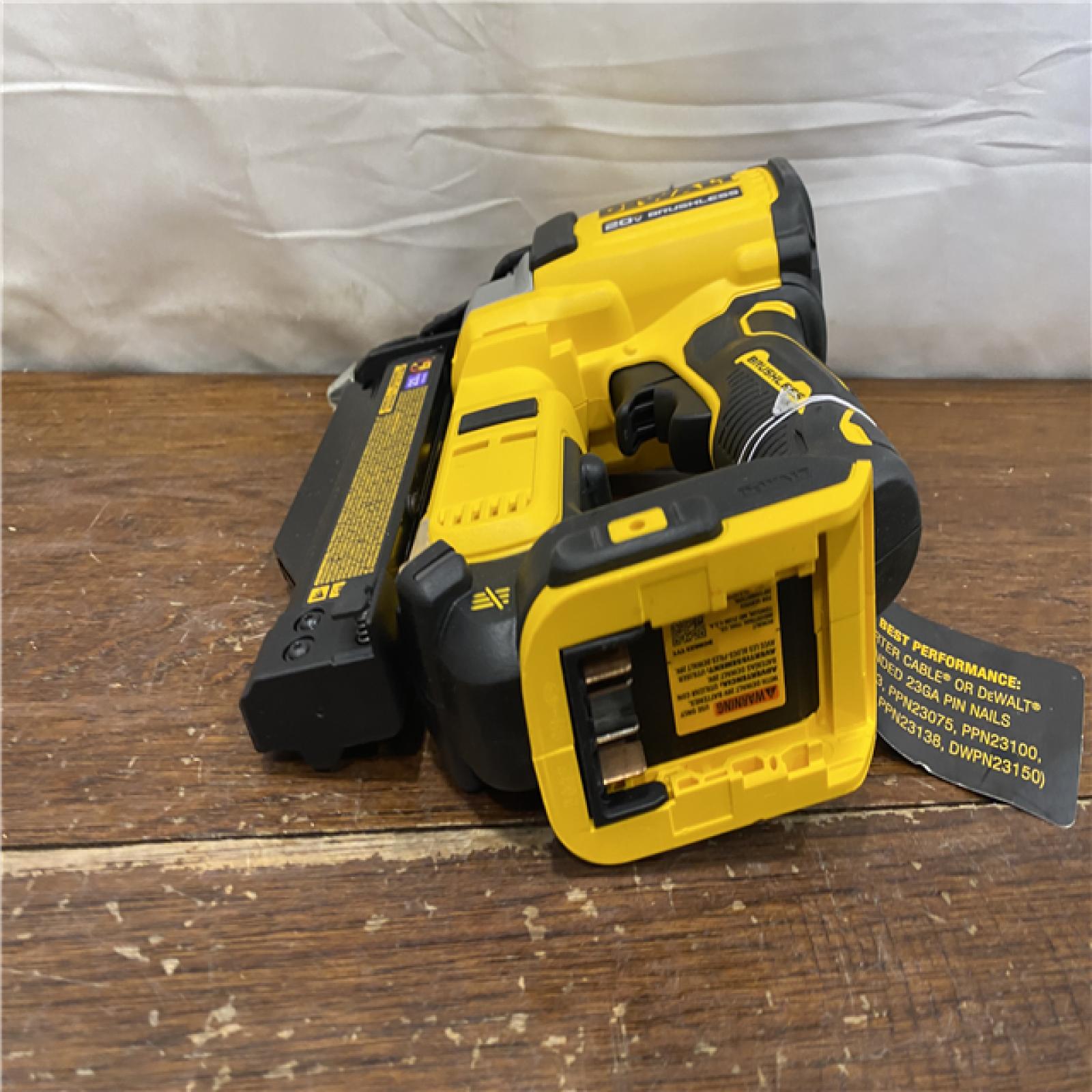 AS-IS DEWALT ATOMIC 20V MAX Lithium Ion Cordless 23 Gauge Pin Nailer Kit with 3.0Ah Battery and Charger