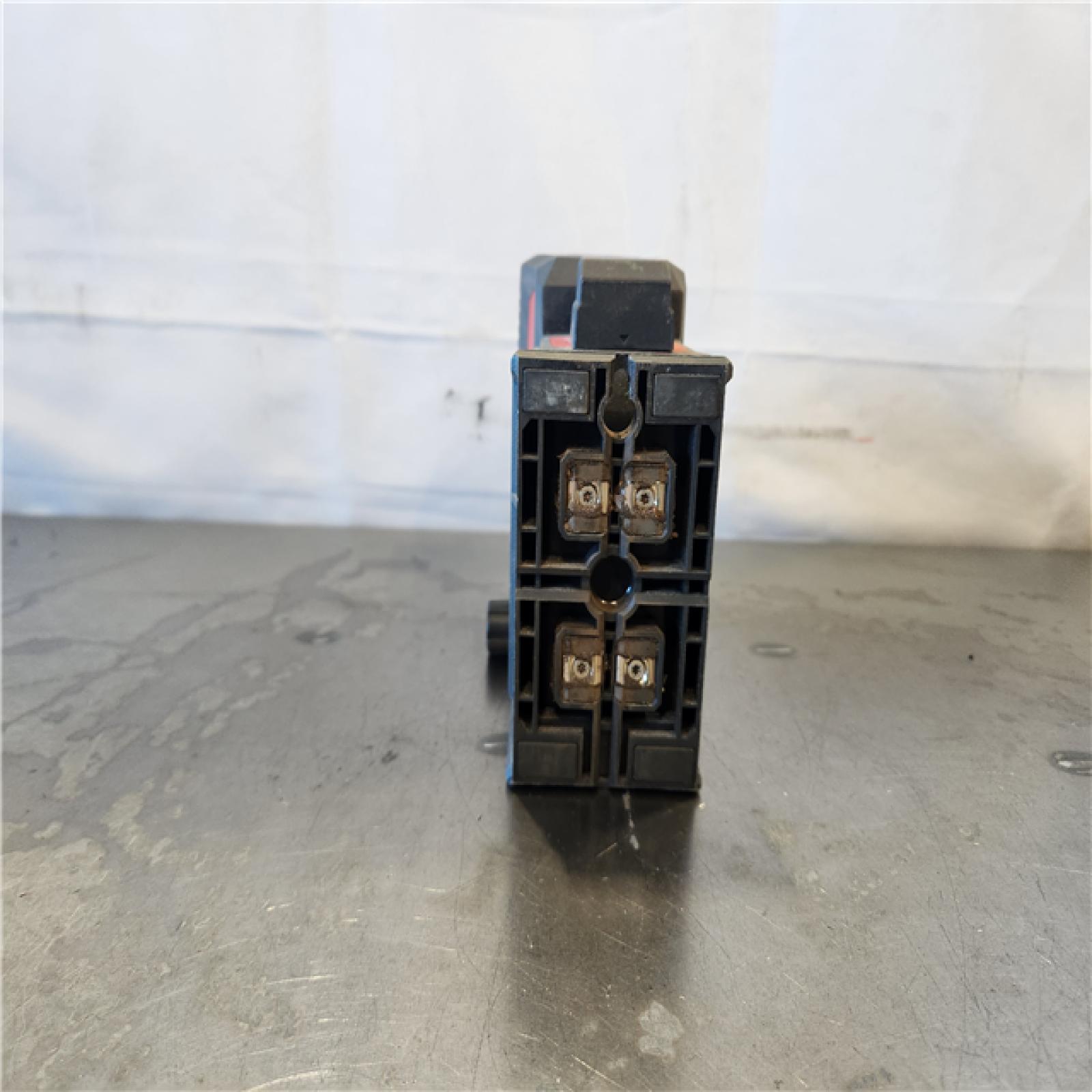 AS-IS- Milwaukee Green 100 ft. Cross Line and Plumb Points Rechargeable Laser Level Kit