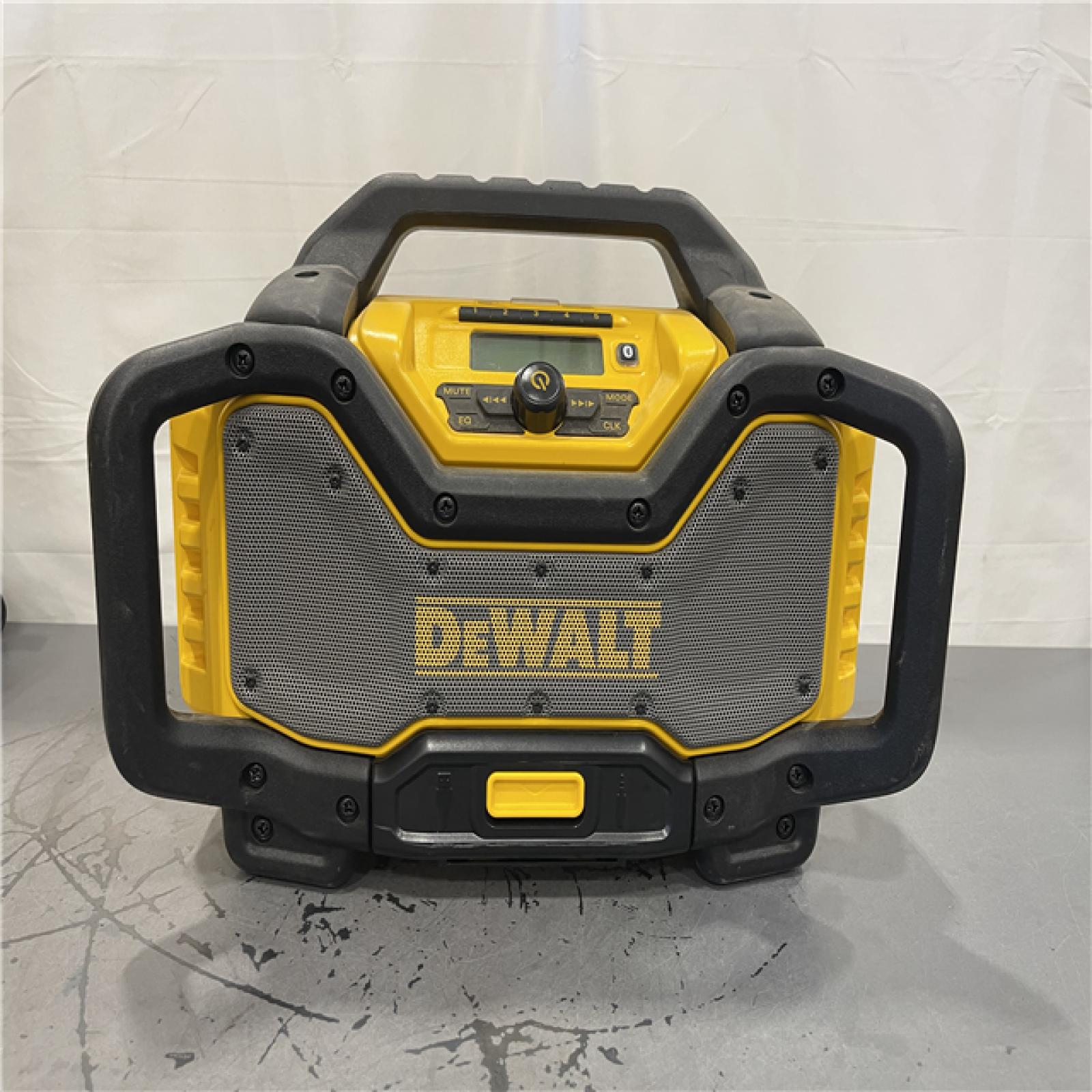 AS-IS- NEW! DEWALT Bluetooth Charger Radio