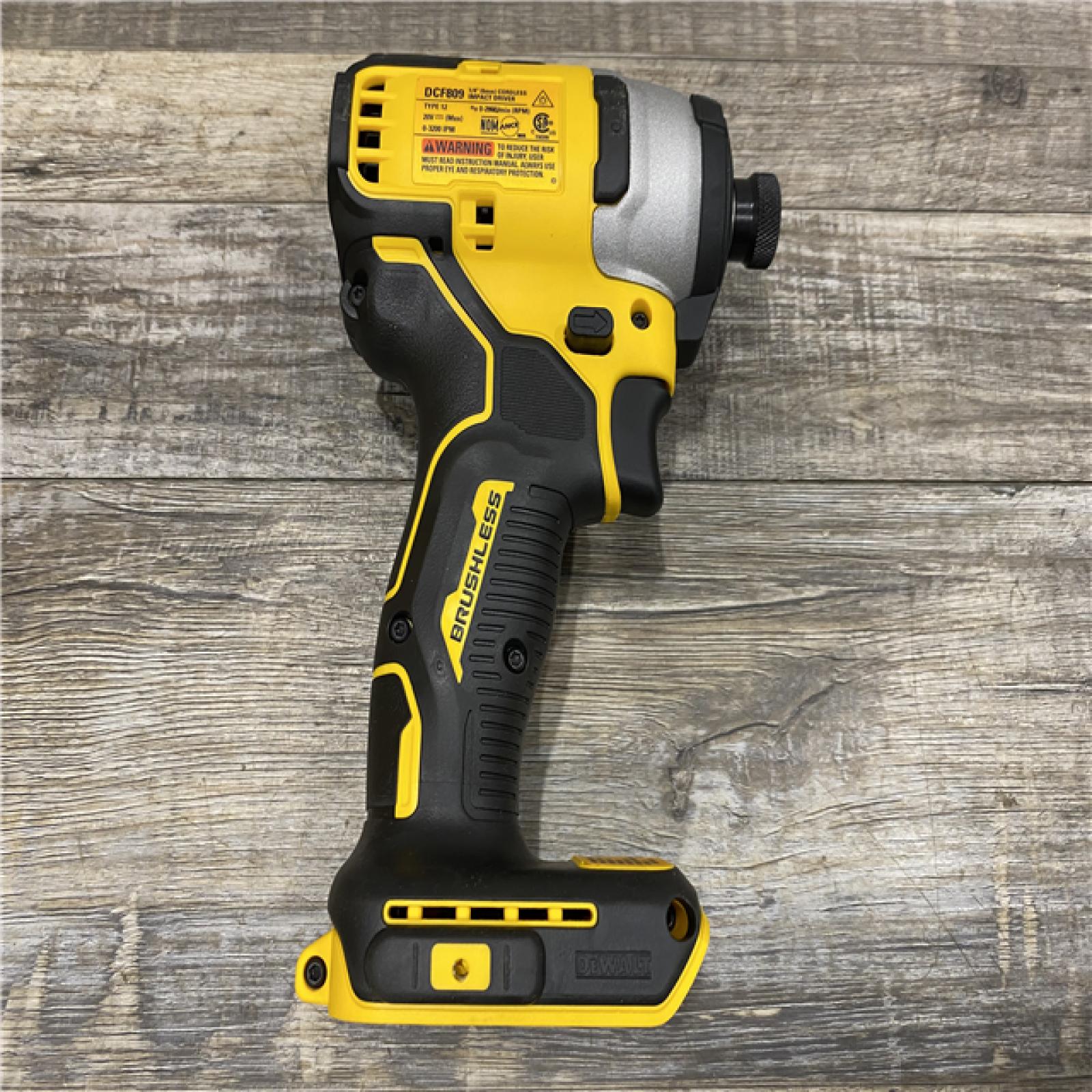 AS-IS DEWALT Atomic 20V Max Lithium-Ion Brushless Cordless Compact 1/4 in. Impact Driver Kit