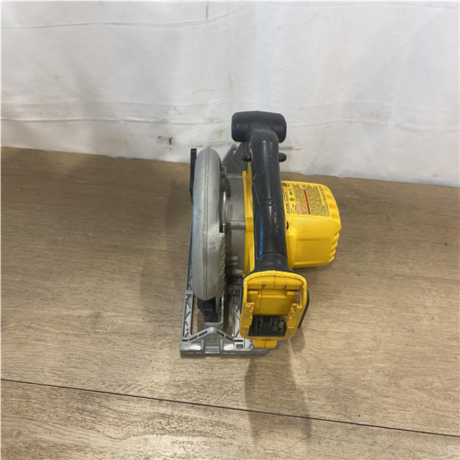 AS-IS DEWALT 6-1/2'' 165MM CIRCULAR SAW (Tool-Only)