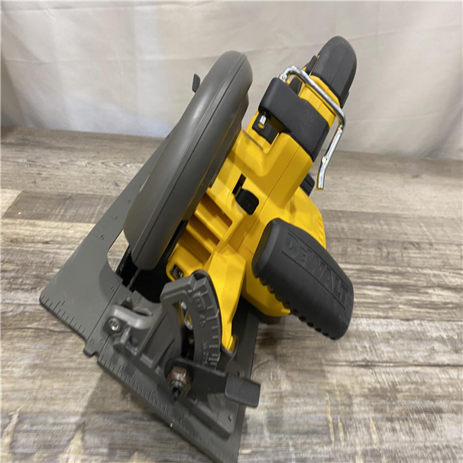 AS-IS DEWALT FLEXVOLT 60V MAX Cordless Brushless 7-1/4 in. Circular Saw with Brake (Tool Only)