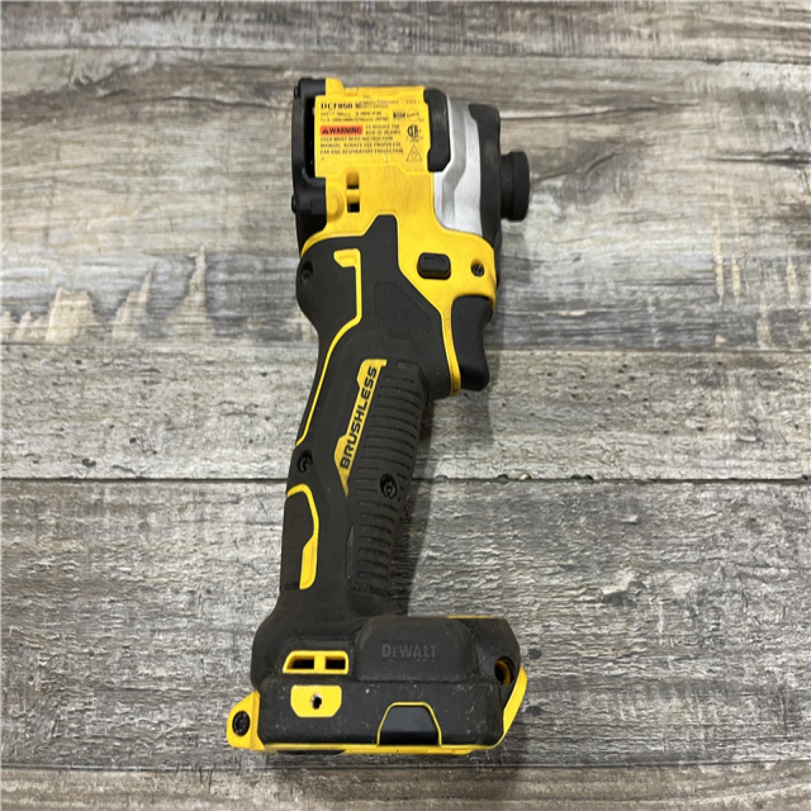 AS-IS DEWALT ATOMIC 20V MAX Lithium-Ion Cordless 1/4 in. Brushless Impact Driver Kit