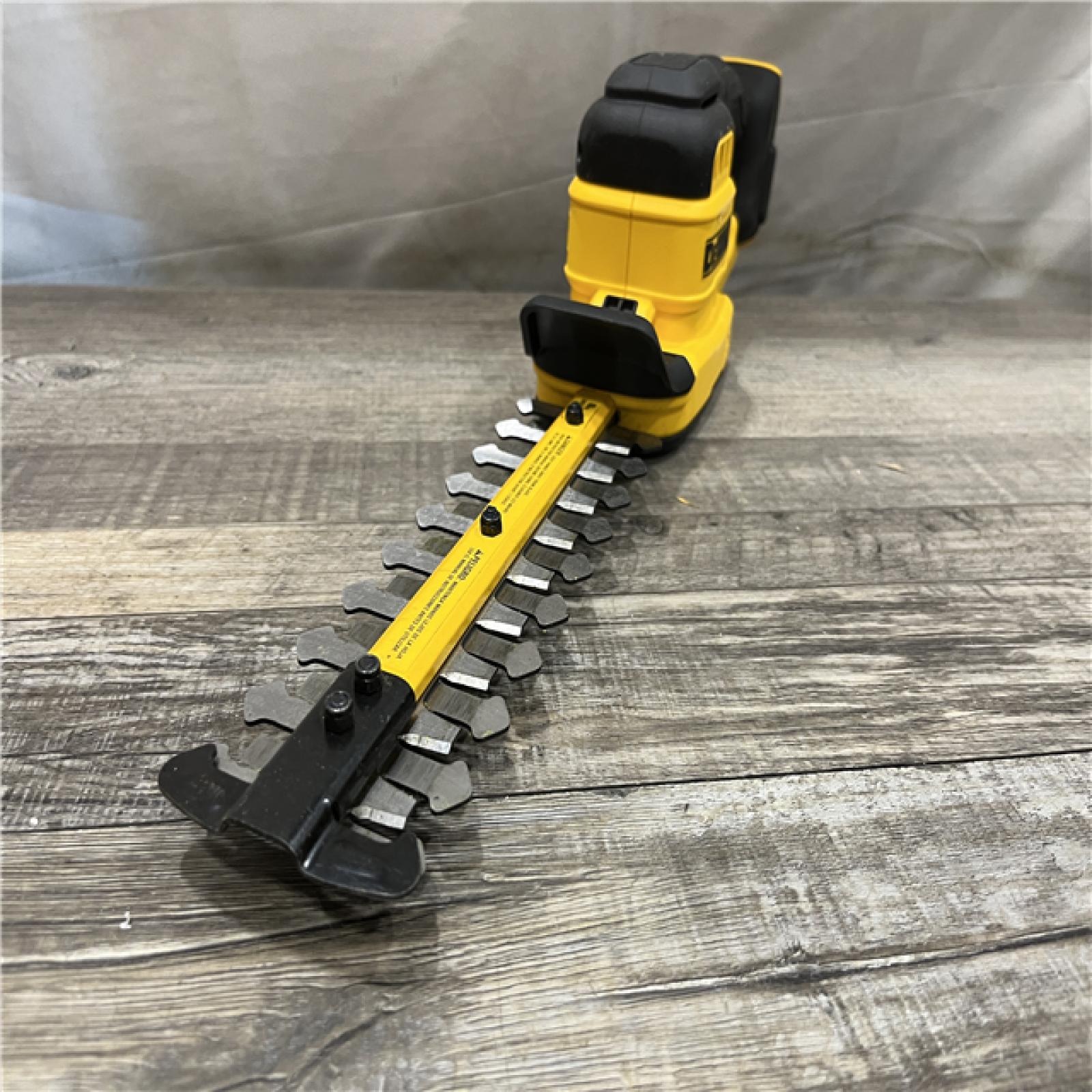 AS-IS DEWALT 20V 8 in. Compact Cordless Hedge Trimmer (Tool-Only)