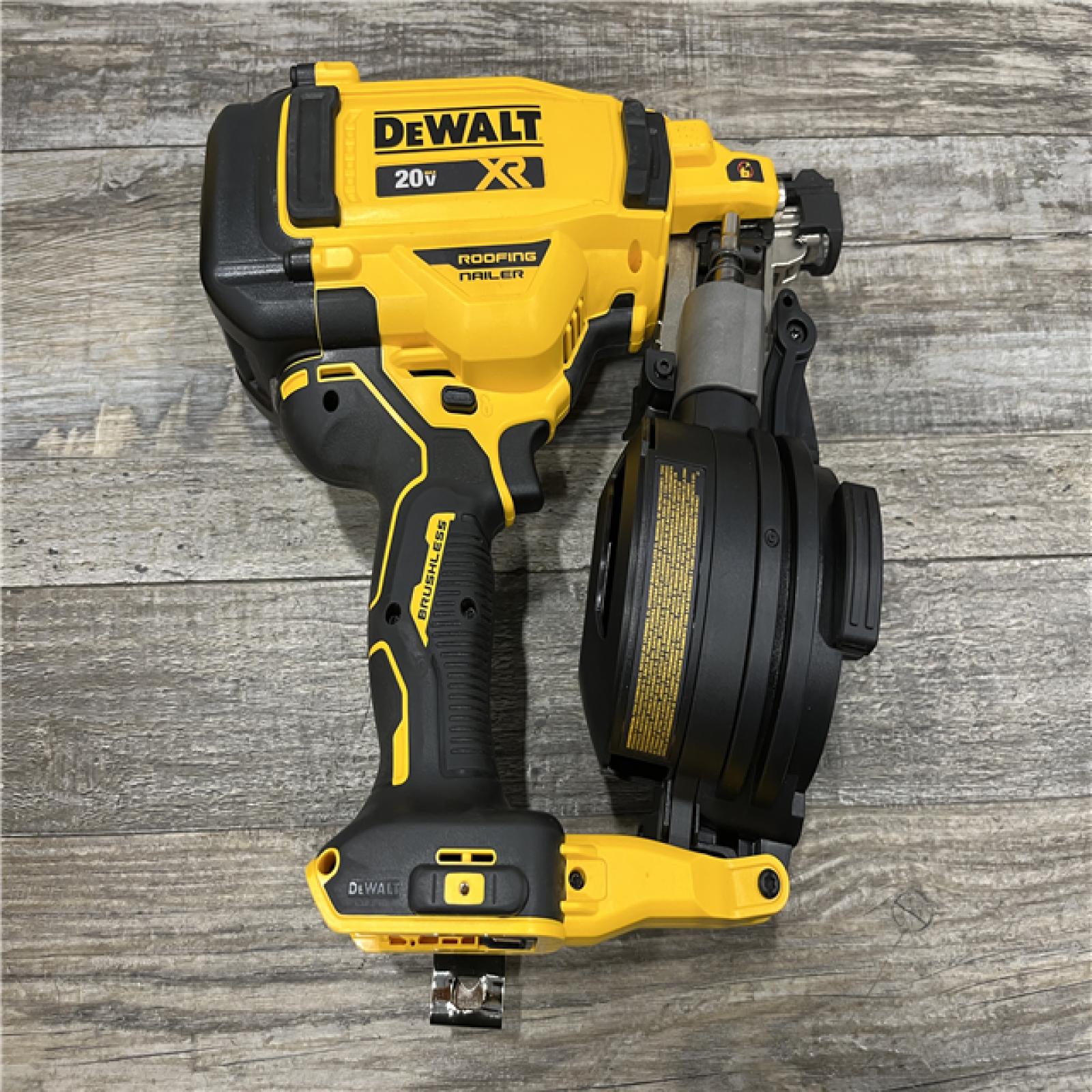 AS-IS DEWALT 20V MAX Lithium-Ion 15-Degree Electric Cordless Roofing Nailer Kit