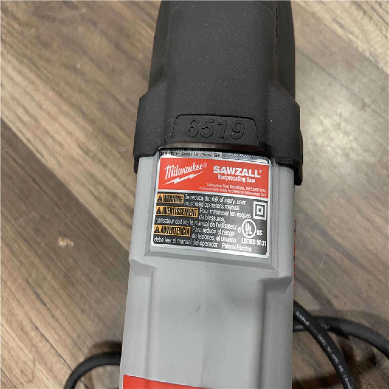 AS-IS Milwaukee 12 Amp SAWZALL Reciprocating Saw with Case