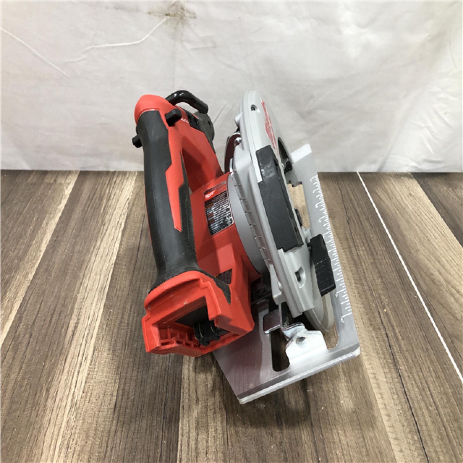 AS-IS Milwaukee 18V Lithium-Ion Brushless Cordless 7-1/4 in. Circular Saw (Tool-Only)