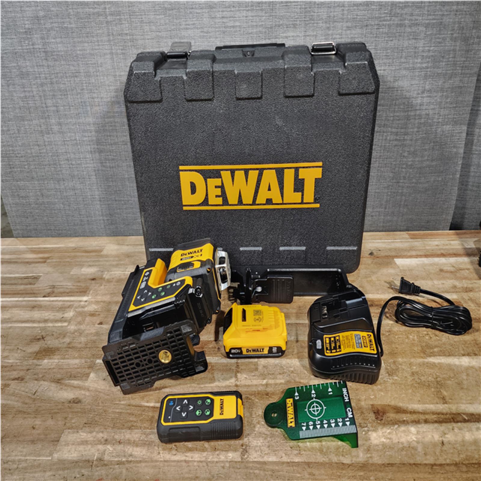 Houston Location AS-IS DeWALT DW0839CG 100-Foot Green Beam Laser Level and Distance Measurer Kit