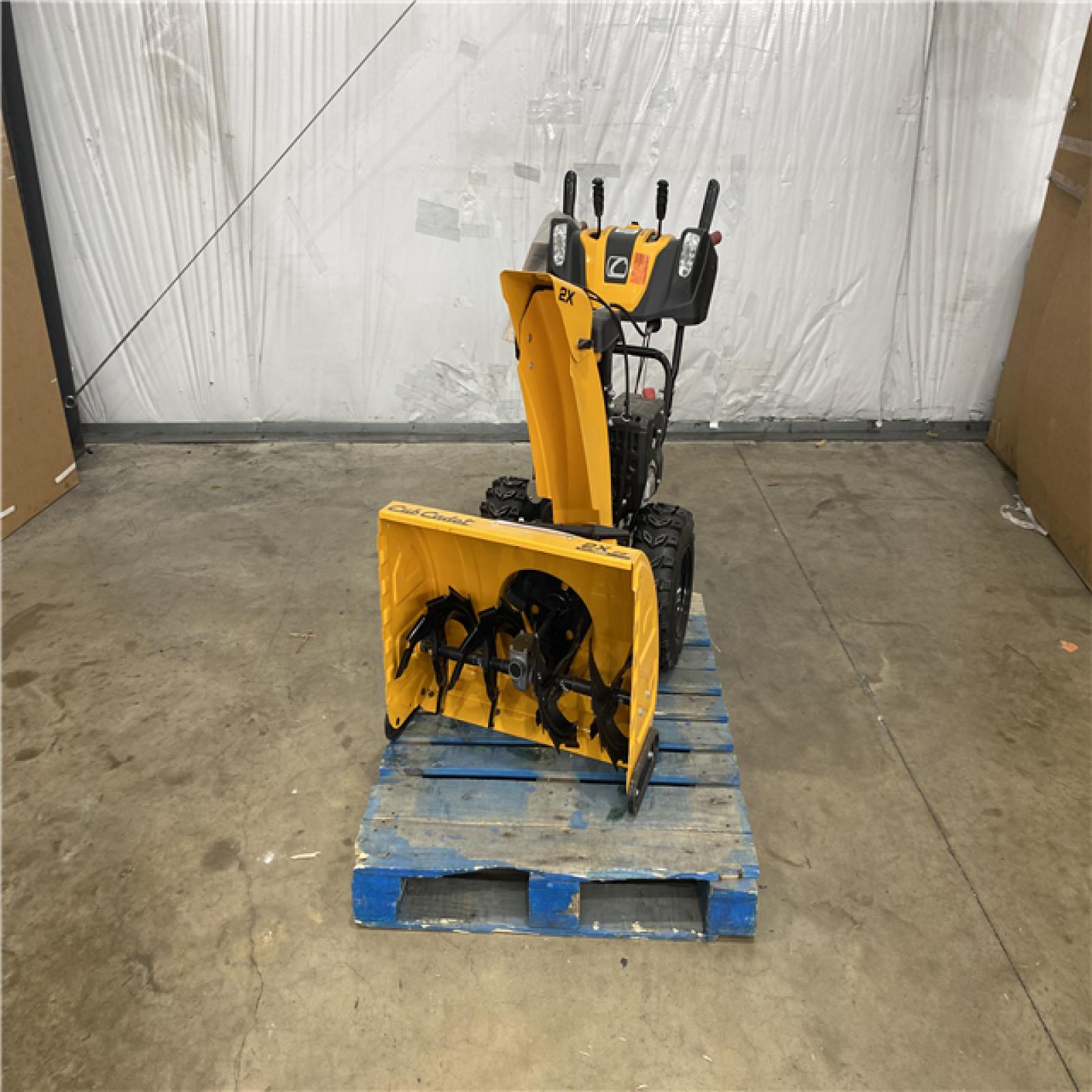 Houston Location As-Is Cub Cadet 28in Snow Blower