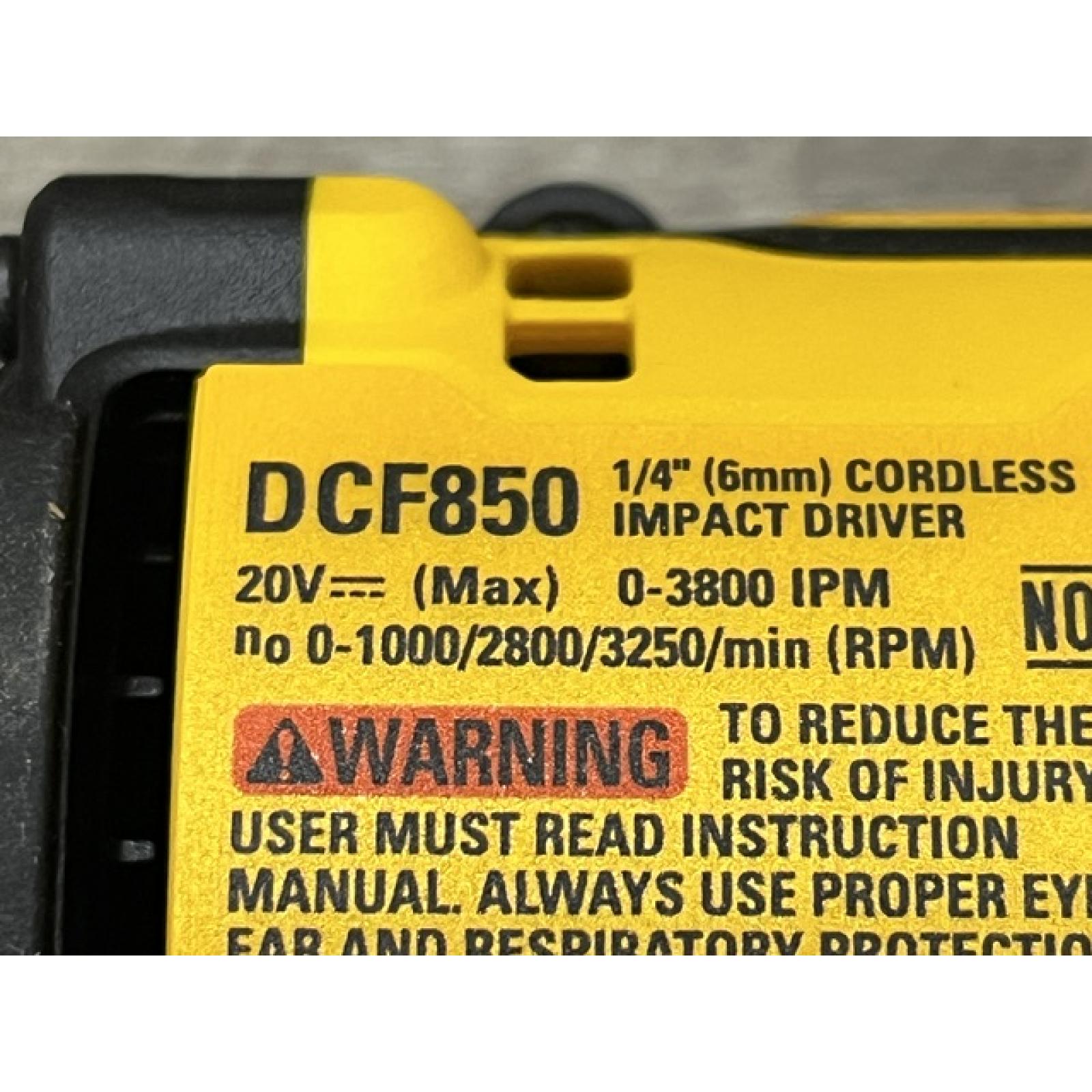 AS-IS DEWALT ATOMIC 20V MAX Lithium-Ion Cordless 1/4 in. Brushless Impact Driver Kit