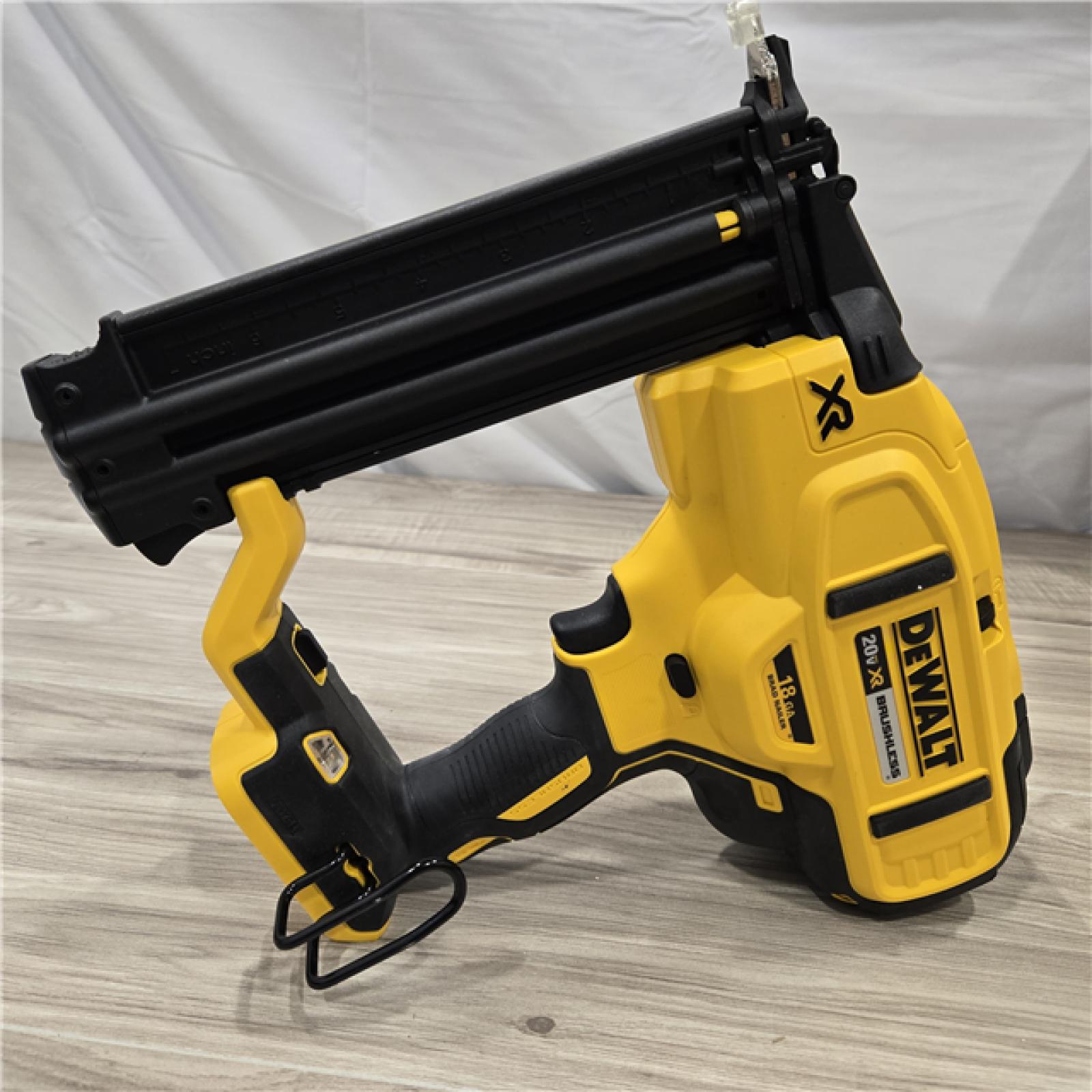 LIKE NEW! - DeWalt 20V MAX XR Electric Cordless 18-Gauge Brad Nailer (Tool Only)