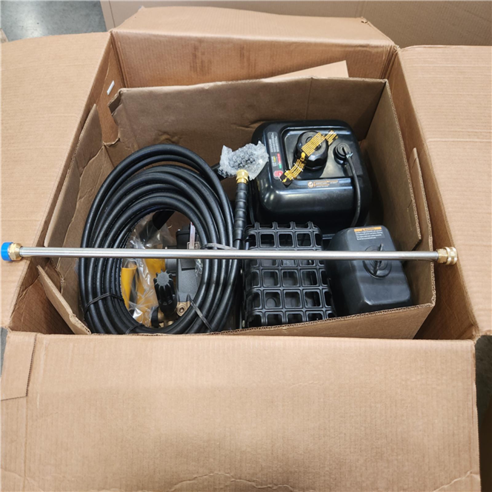 Phoenix NEW DEWALT 4400 PSI 4.0 GPM Gas Pressure Washer with 420cc Engine  Triplex Pump  Commercial Cold Water Power Washer