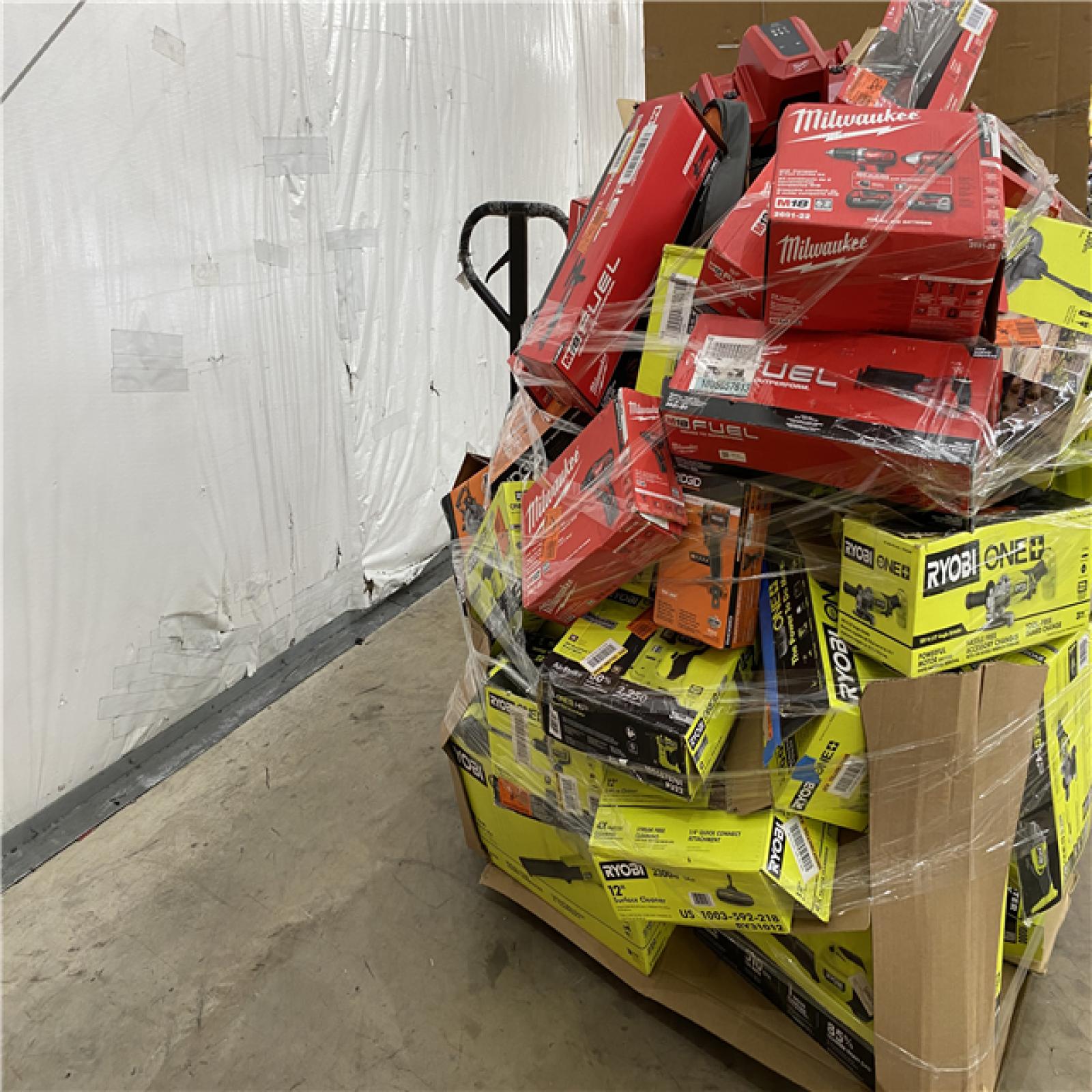 Houston Location AS IS - Tool Pallet