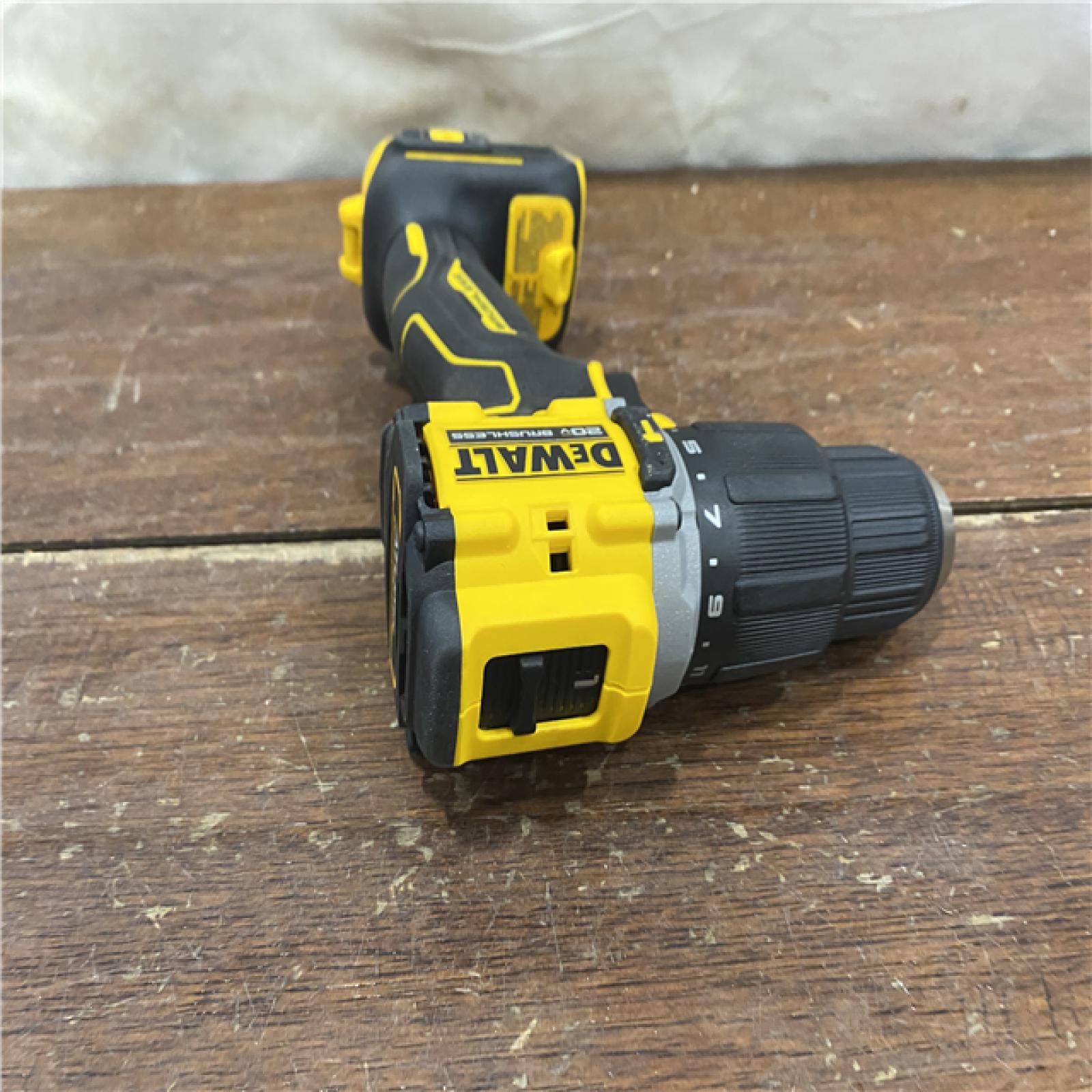 AS-IS DEWALT ATOMIC 20-Volt Lithium-Ion Cordless 1/2 in. Compact Hammer Drill with 3.0Ah Battery, Charger and Bag