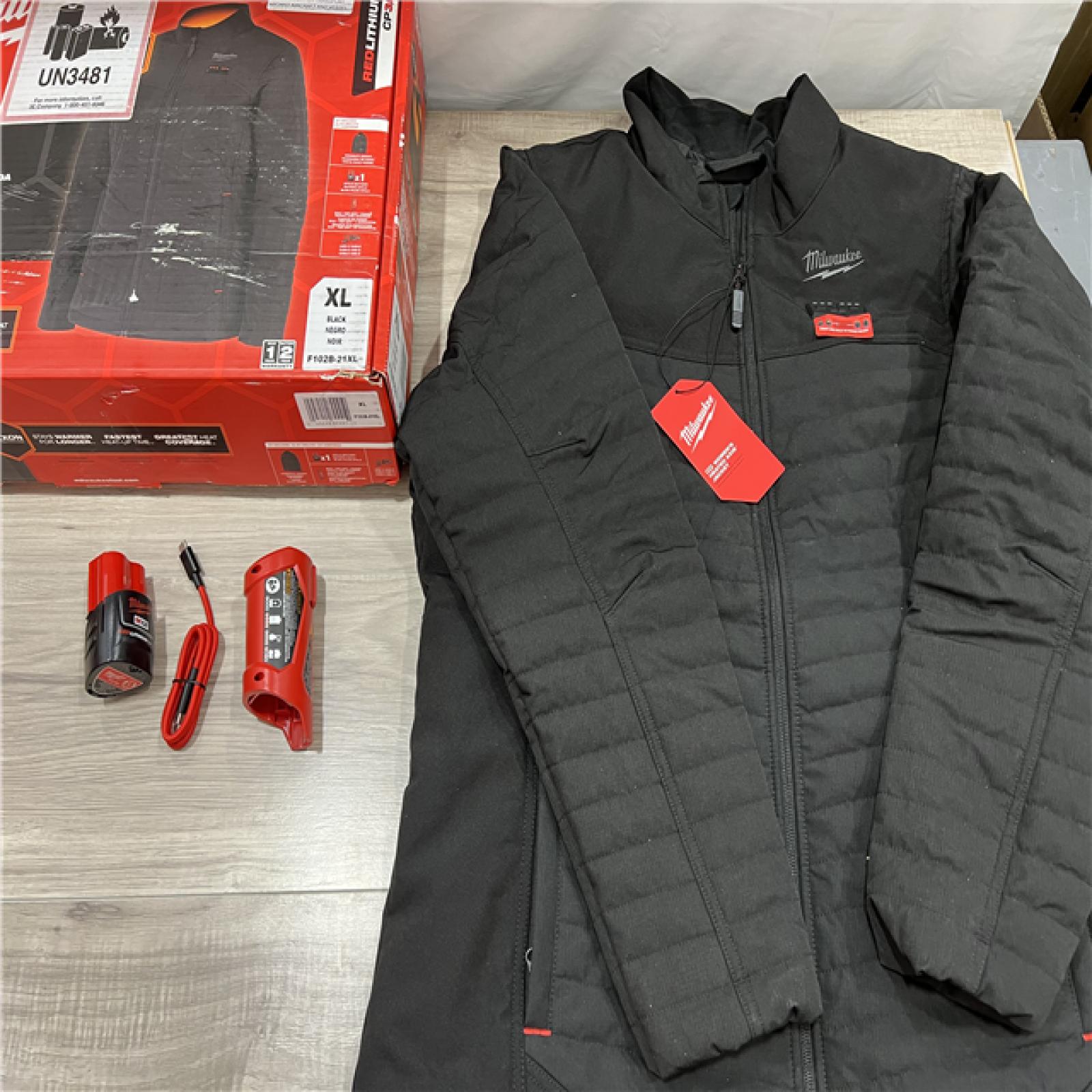 AS-IS Milwaukee Women's XL Heated Jacket Kit