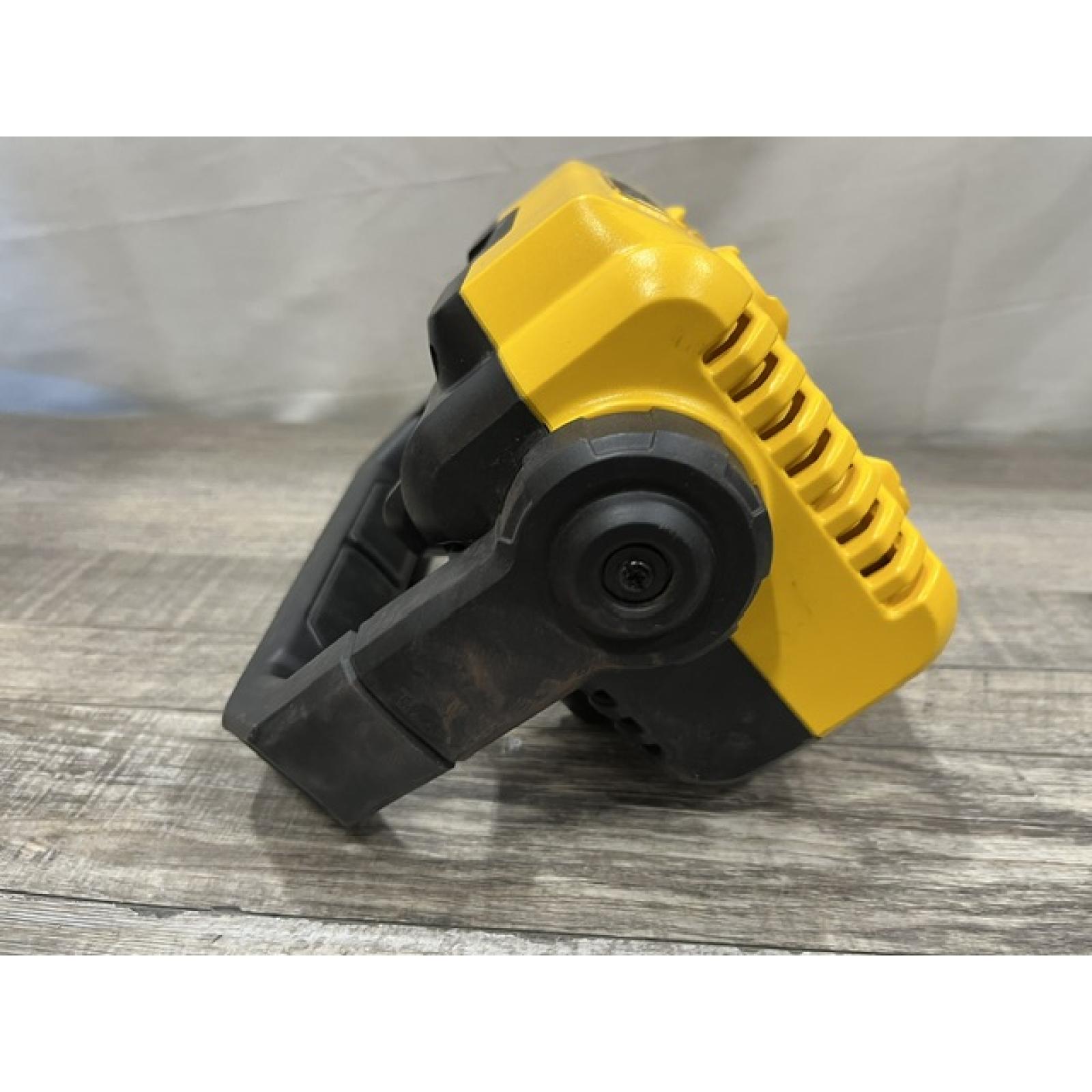 AS-IS DEWALT 20V MAX Compact Cordless Task Lightt (Tool Only)