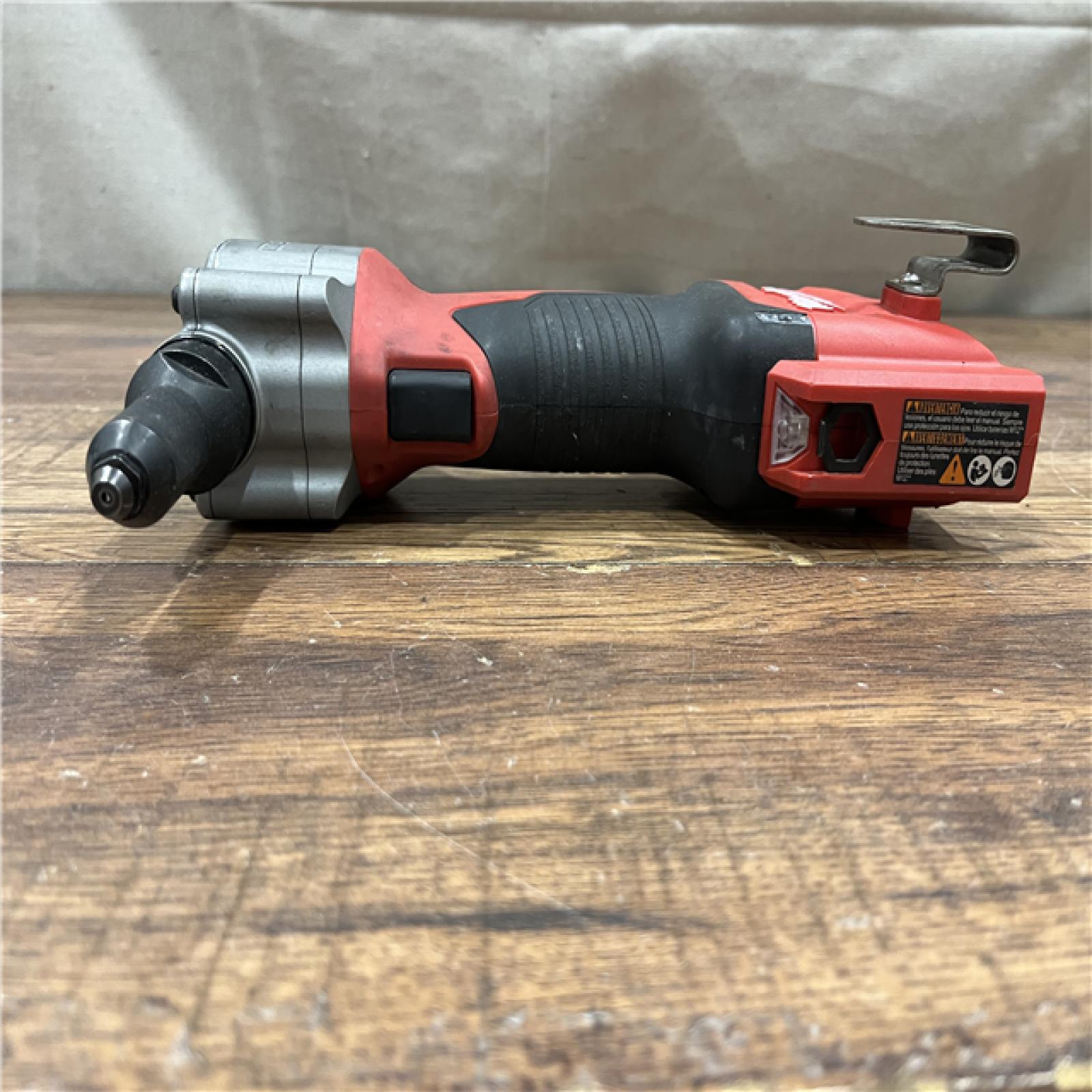 AS-IS Milwaukee M18 18-Volt Lithium-Ion Brushless Cordless Combo Kit (3-Tool) with 2-Batteries, 1-Charger and Tool Bag