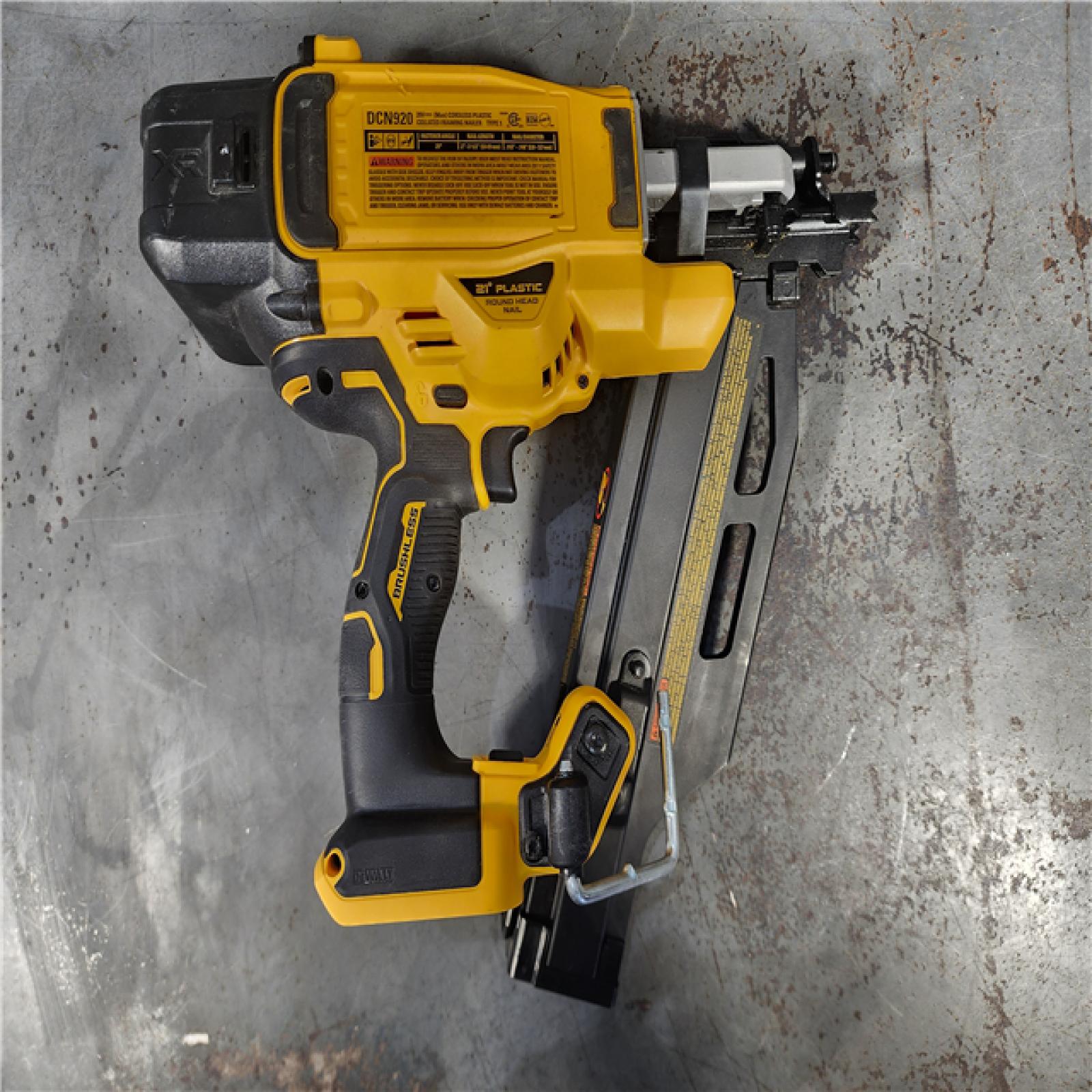 HOUSTON LOCATION - AS-IS DEWALT 2 Tool Combo Kit W/ (2) Battery & Charger