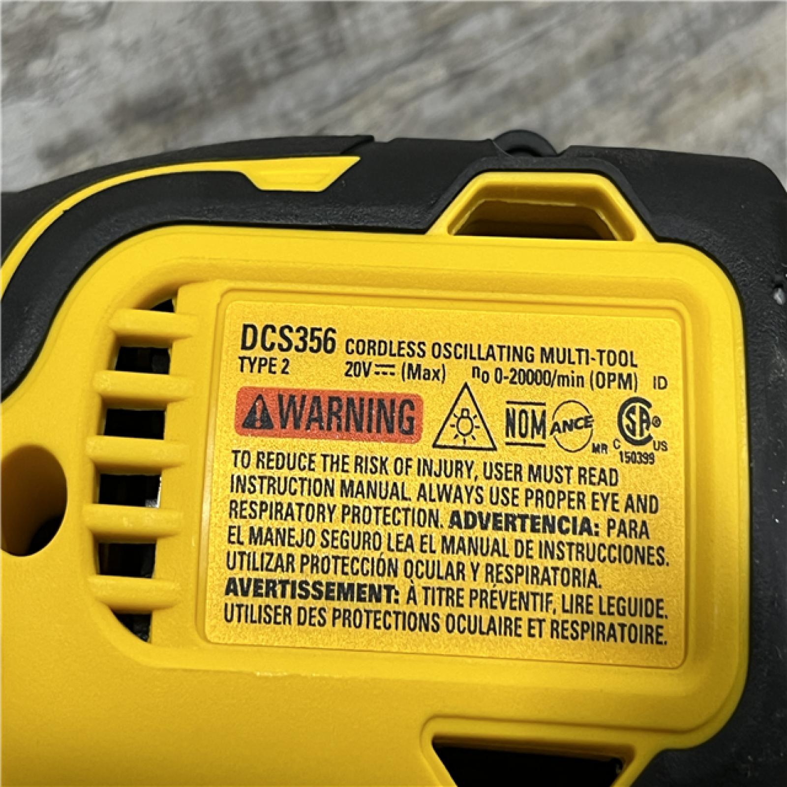 AS-IS DEWALT 20V MAX XR Cordless Brushless 3-Speed Oscillating Multi Tool Kit