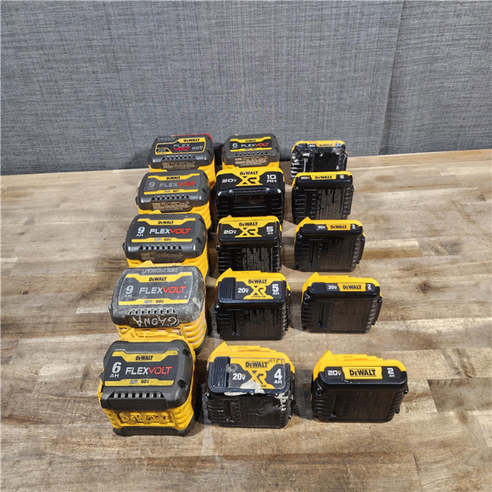 HOUSTON LOCATION - AS-IS DEWALT BATTERY PACK QTY - 15