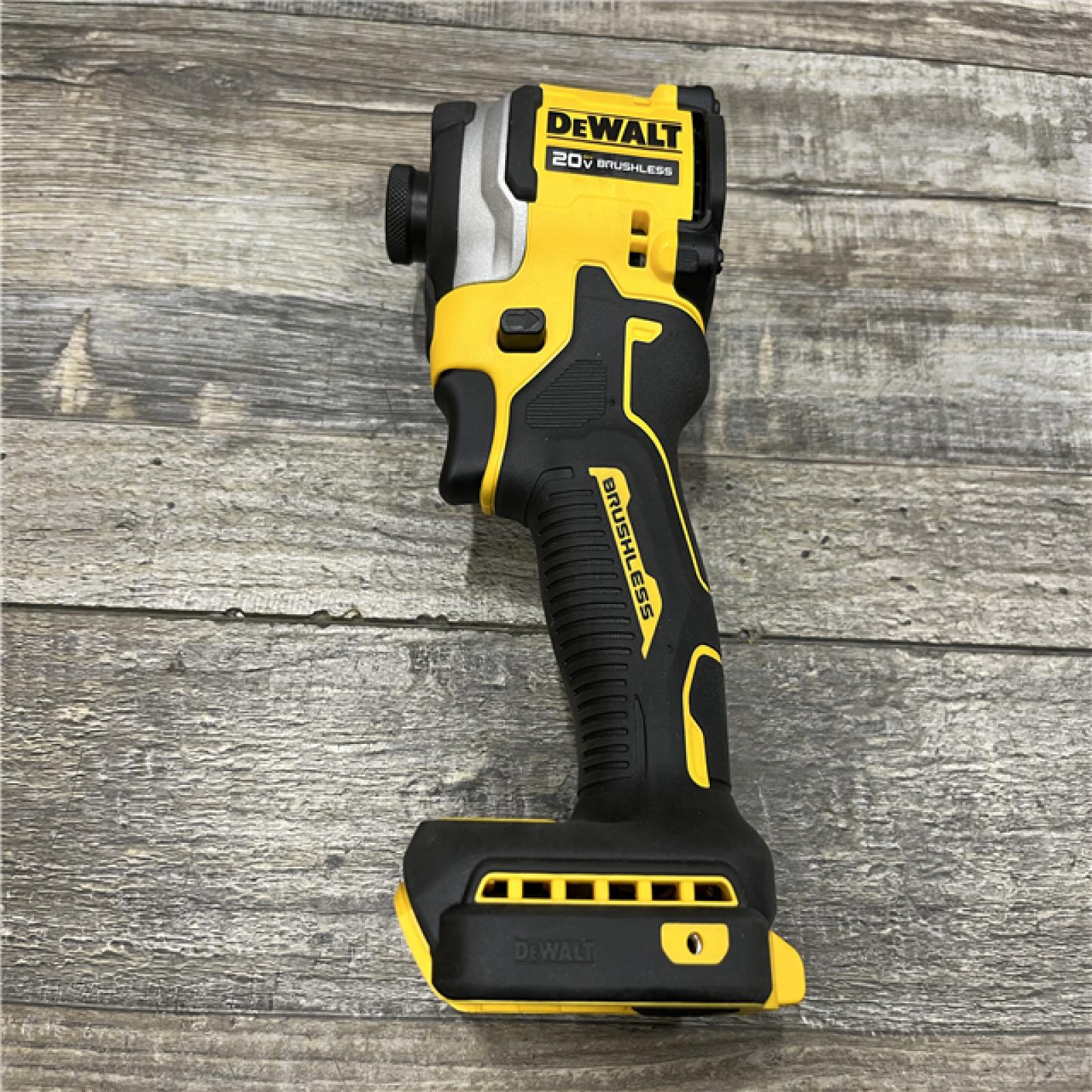 AS-IS DEWALT ATOMIC 20V MAX Lithium-Ion Cordless 1/4 in. Brushless Impact Driver Kit
