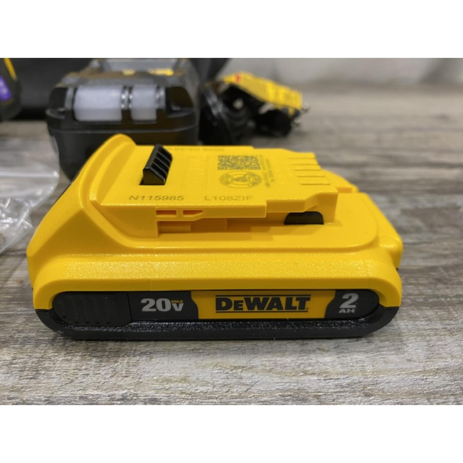 AS-IS DEWALT ATOMIC 20V MAX Lithium Ion Cordless 23 Gauge Pin Nailer Kit