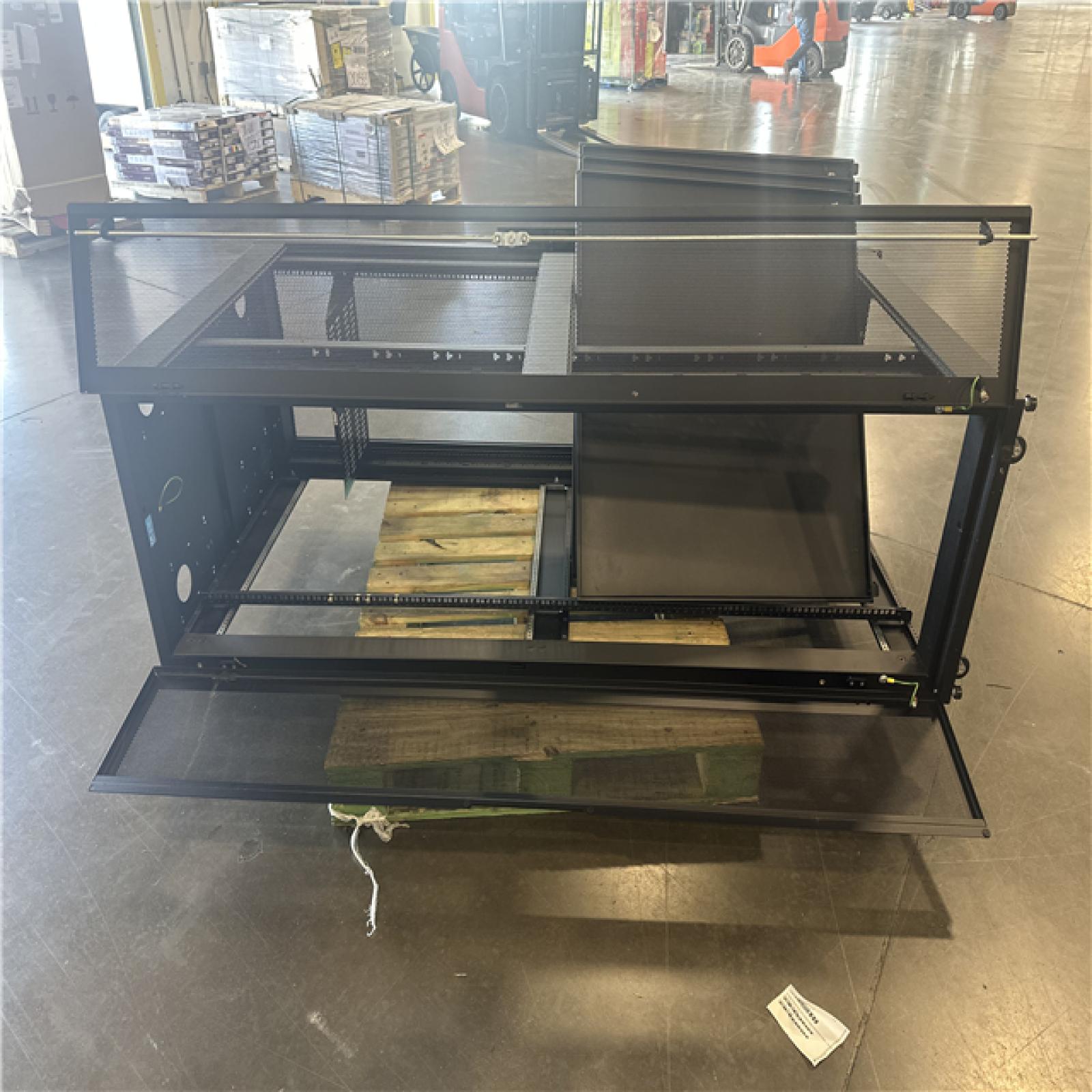 GF-Series Global Frame Gen 2 Server Cabinet 600WX42UX1000D