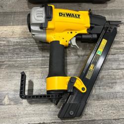 AS-IS  DEWALT 20-Volt MAX XR 1-1/2 in. PEX Expander Kit