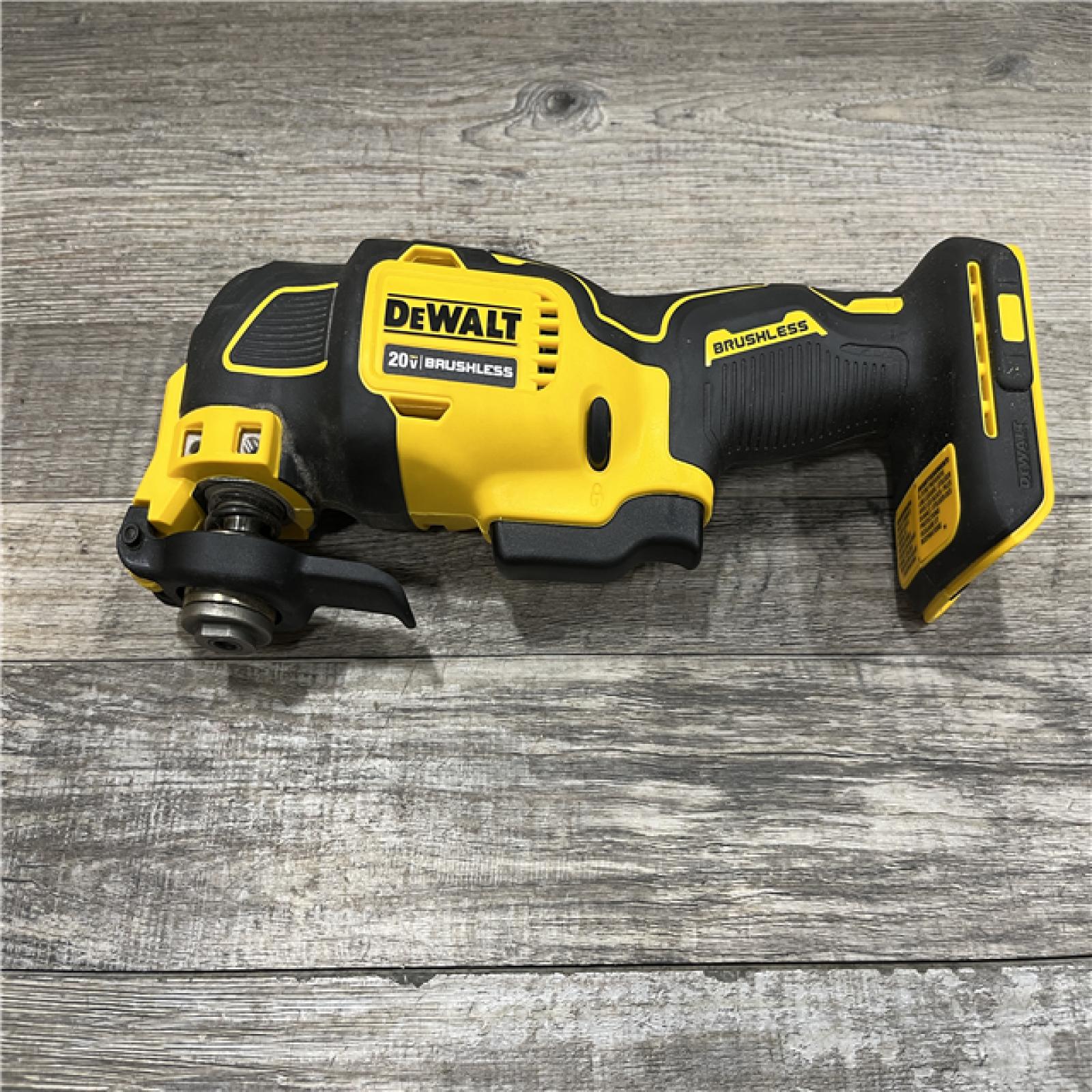AS-IS DEWALT ATOMIC 20V MAX Cordless Brushless Oscillating Multi Tool Kit