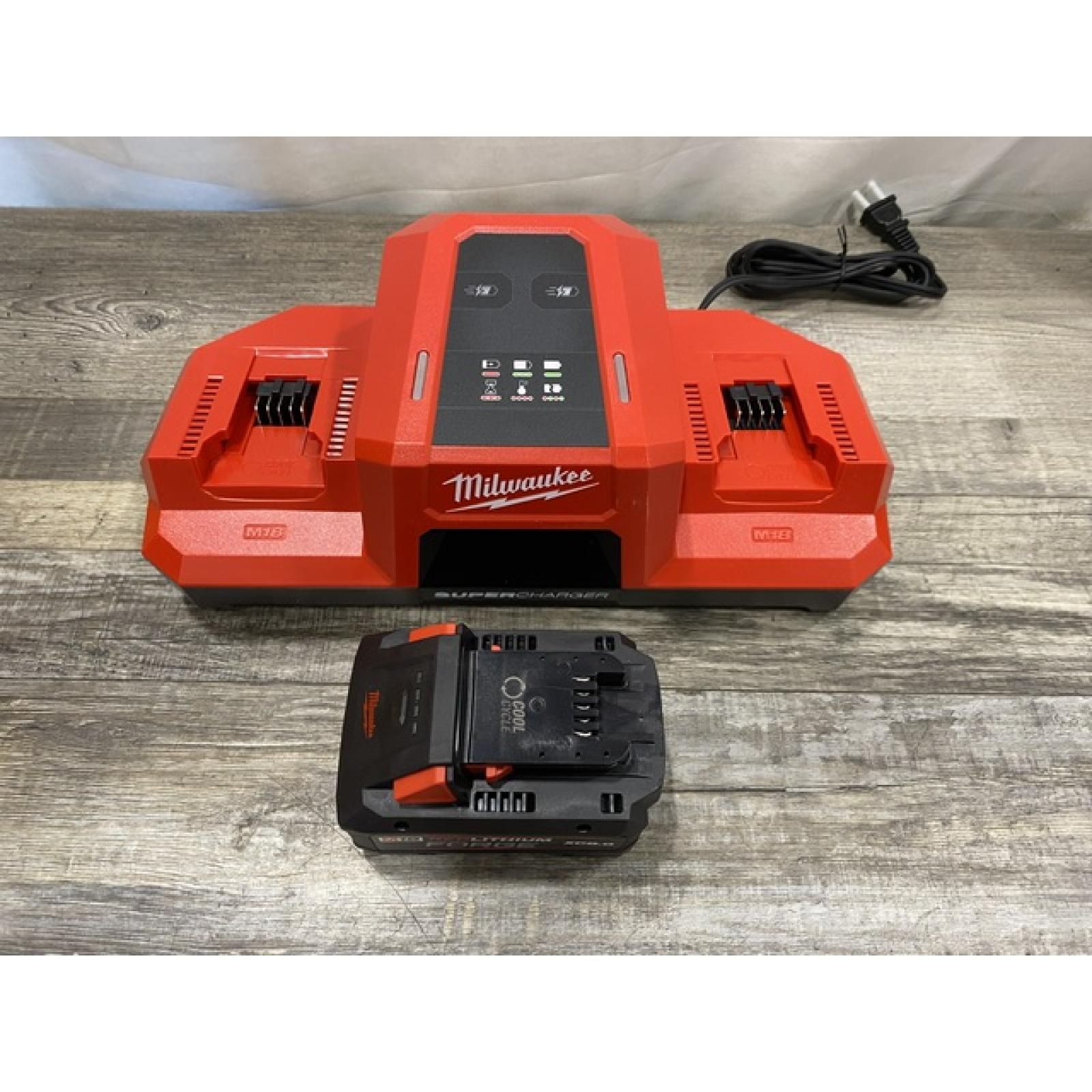 AS-IS Milwaukee 18V Lithium-Ion REDLITHIUM FORGE 8.0 Ah Battery Pack with 18V Dual Bay Simultaneous Super Charger